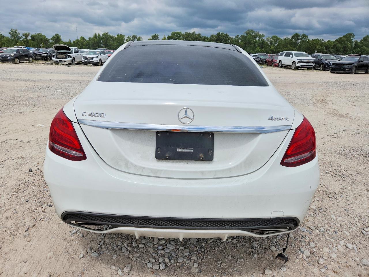 2015 Mercedes-benz C 400 4matic White vin: 55SWF6GB2FU035361