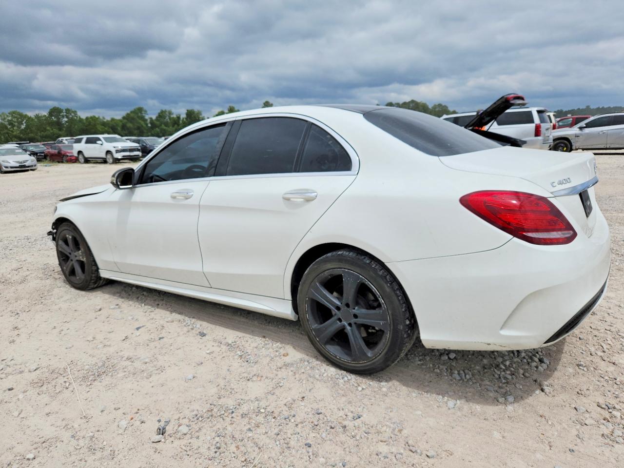 2015 Mercedes-benz C 400 4matic White vin: 55SWF6GB2FU035361