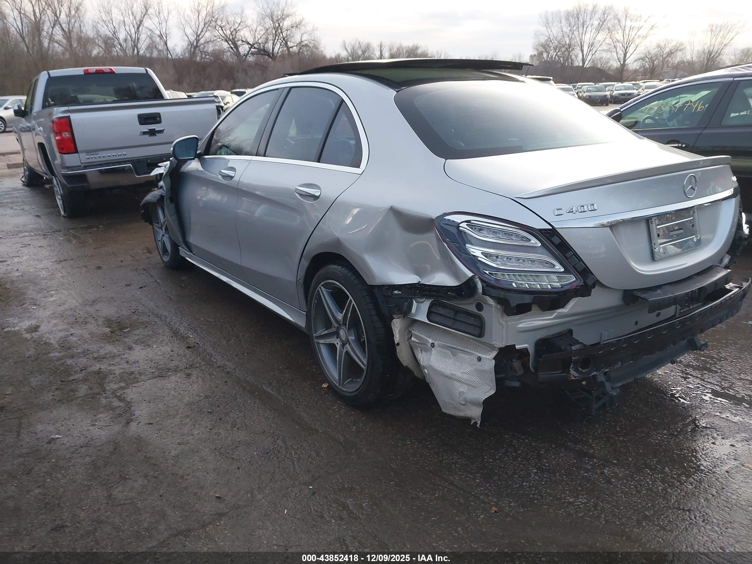 2015 Mercedes-benz C 400 4matic Серебряный vin: 55SWF6GB4FU003365