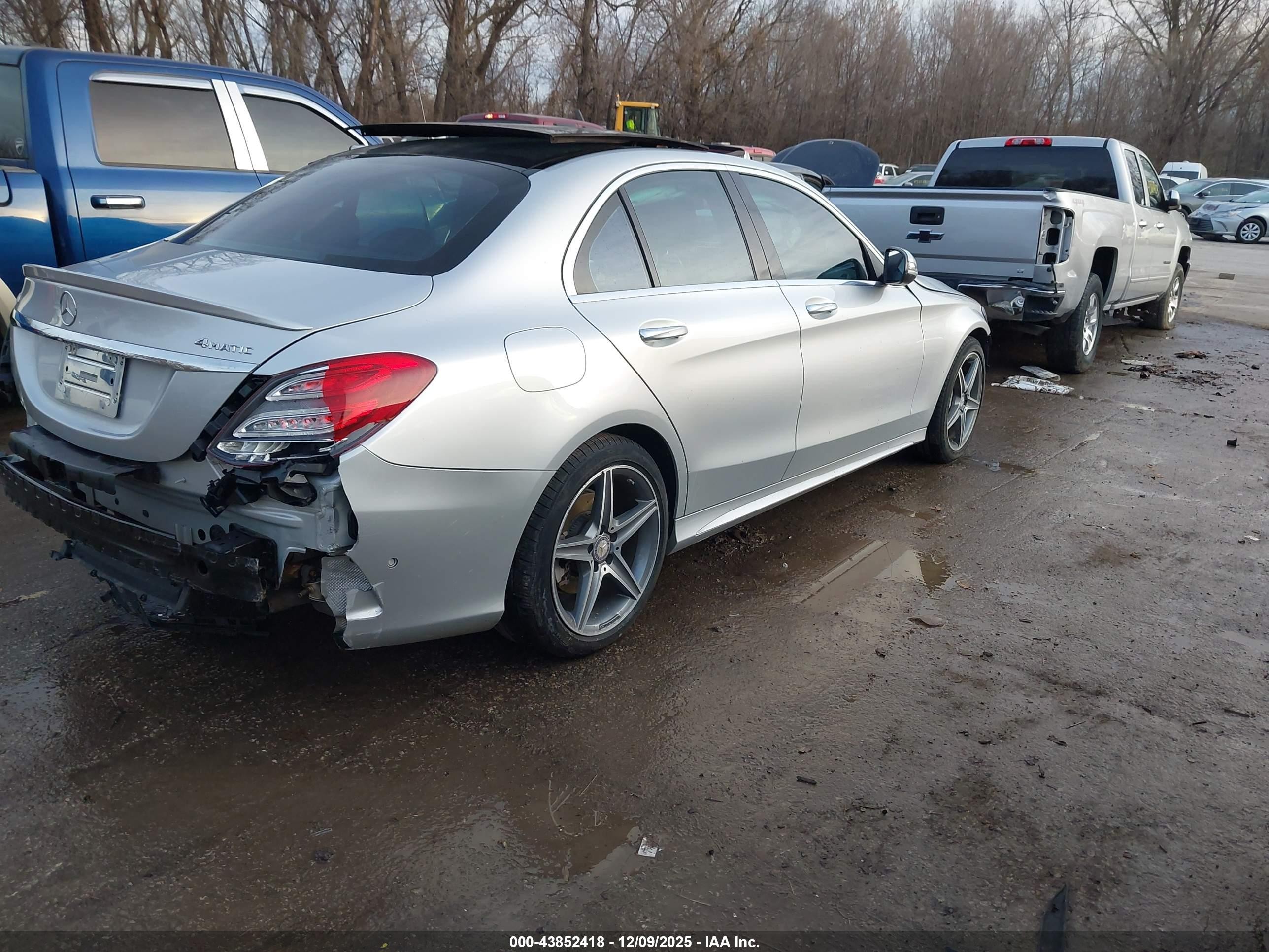 2015 Mercedes-benz C 400 4matic Серебряный vin: 55SWF6GB4FU003365