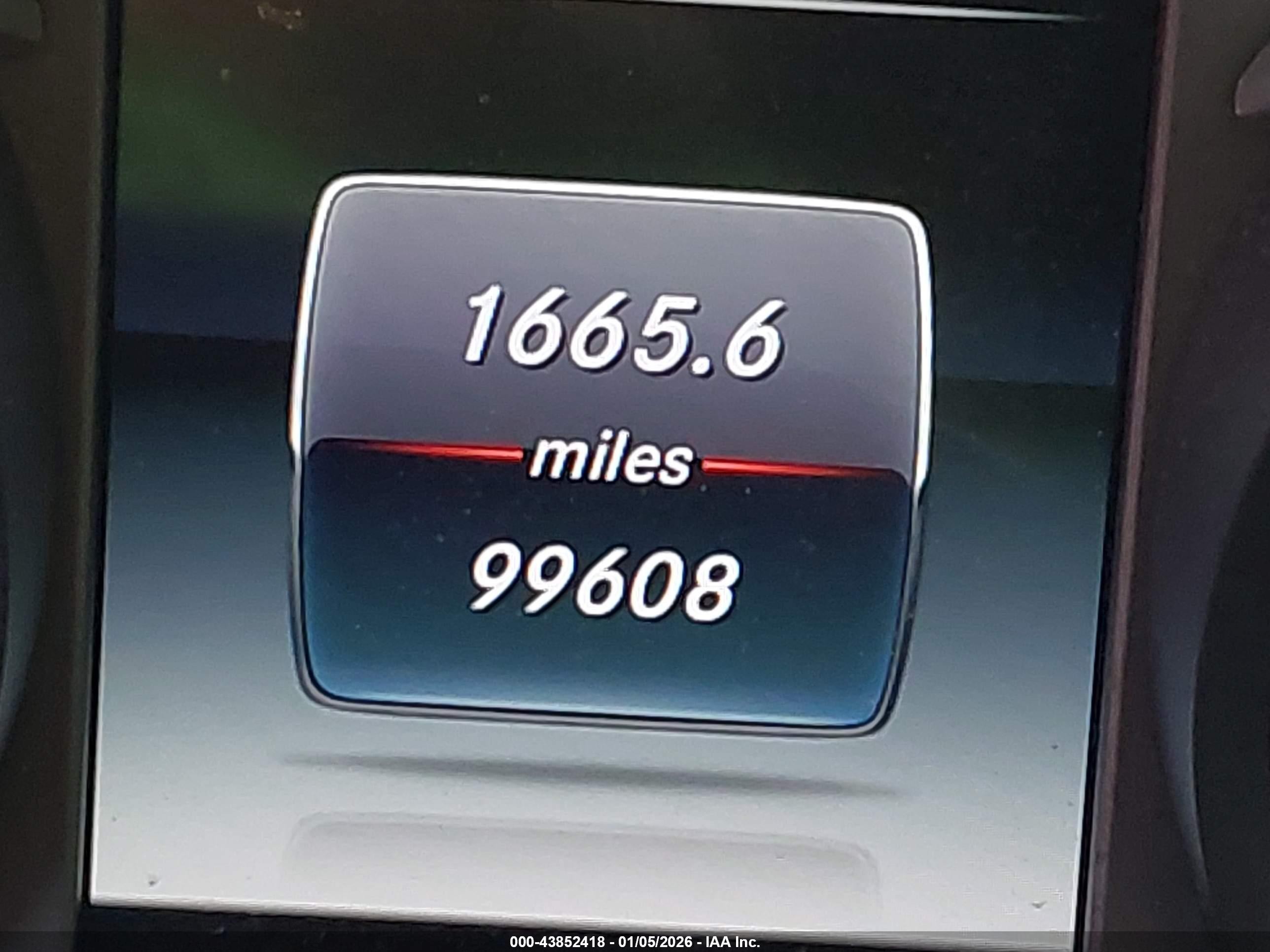 2015 Mercedes-benz C 400 4matic Серебряный vin: 55SWF6GB4FU003365