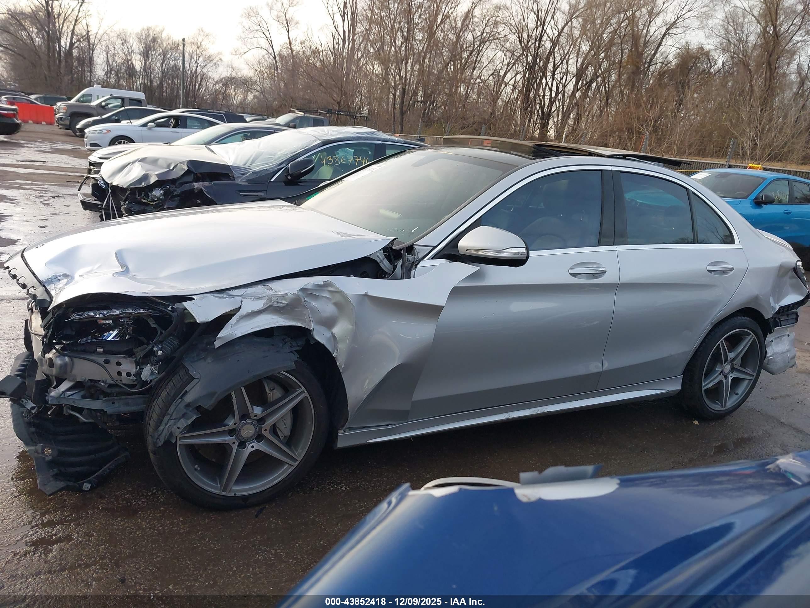 2015 Mercedes-benz C 400 4matic Серебряный vin: 55SWF6GB4FU003365