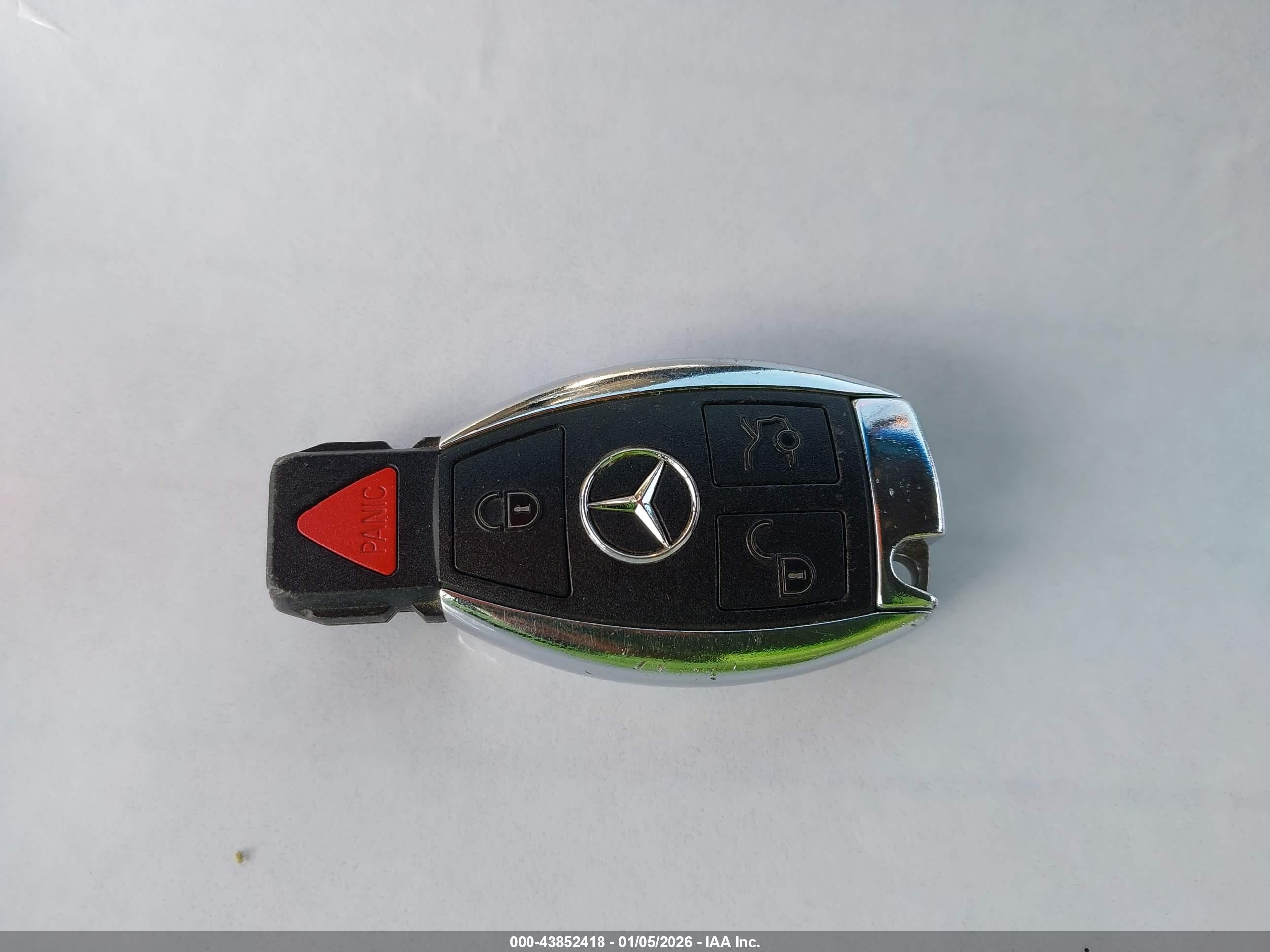 2015 Mercedes-benz C 400 4matic Серебряный vin: 55SWF6GB4FU003365