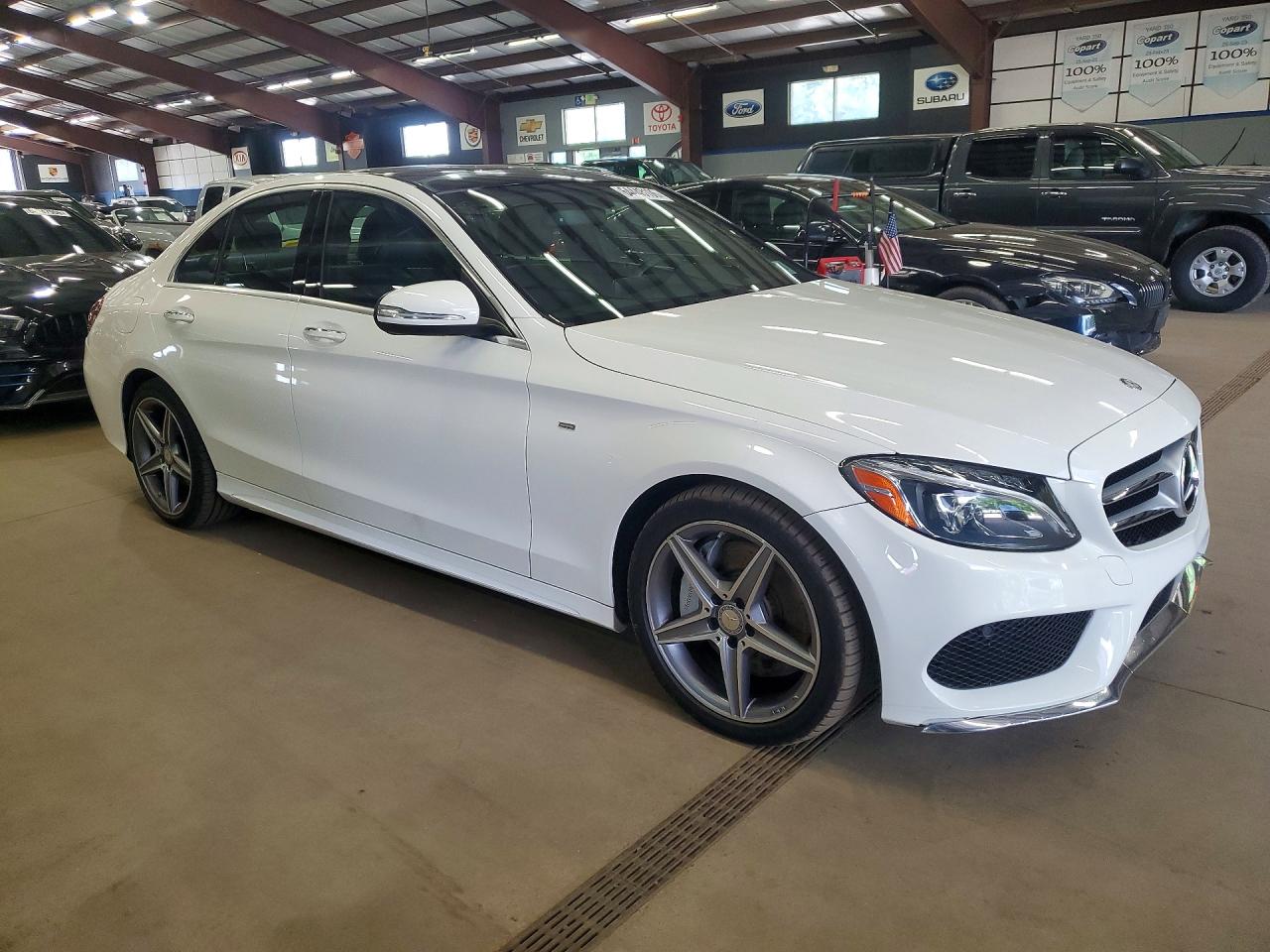 2015 Mercedes-benz C 400 4matic White vin: 55SWF6GB4FU027052