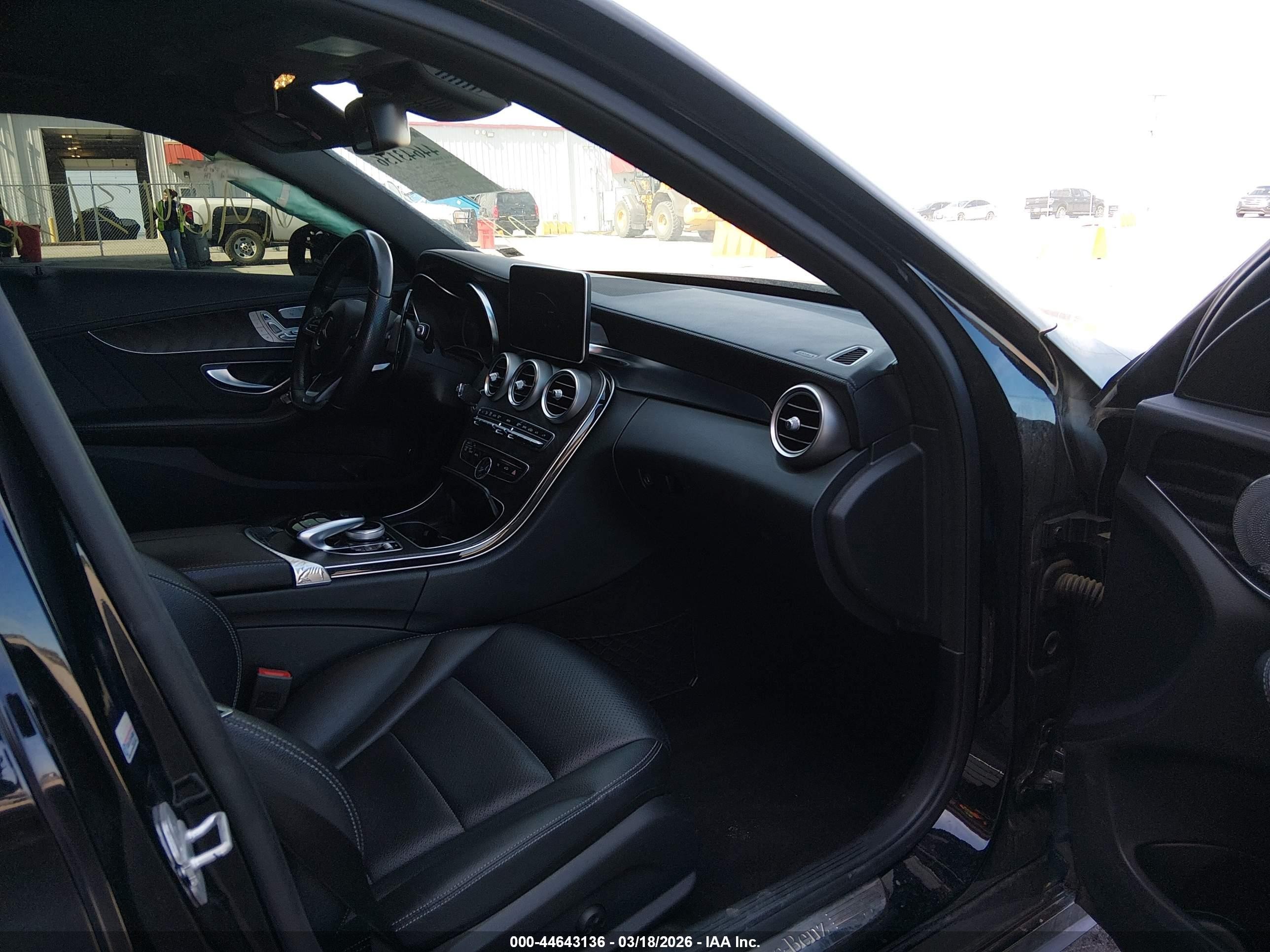 2015 Mercedes-benz C 400 4matic Black vin: 55SWF6GB4FU032820
