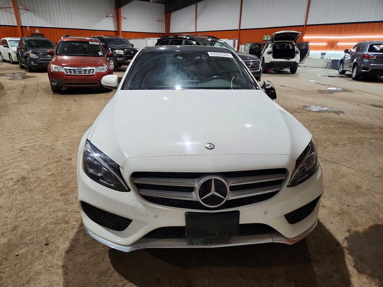 2015 Mercedes Benz C 400 4matic White vin: 55SWF6GB4FU048516