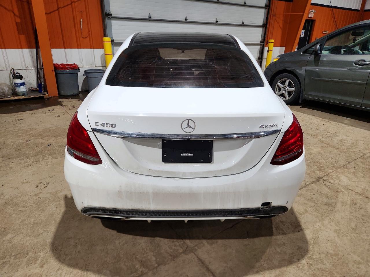 2015 Mercedes Benz C 400 4matic White vin: 55SWF6GB4FU048516