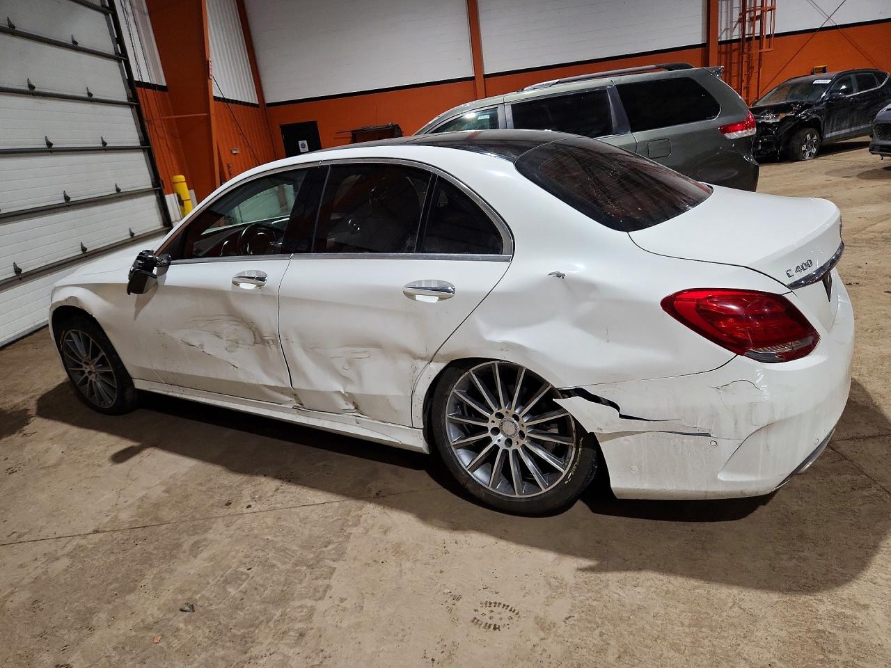 2015 Mercedes Benz C 400 4matic White vin: 55SWF6GB4FU048516
