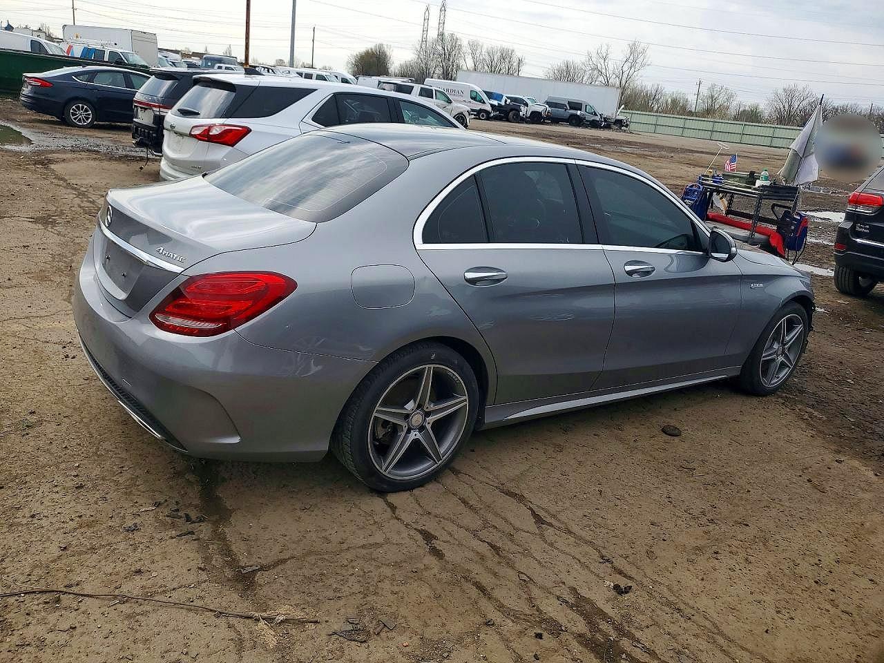 2015 Mercedes-benz C 400 4matic Серебряный vin: 55SWF6GB5FU023494