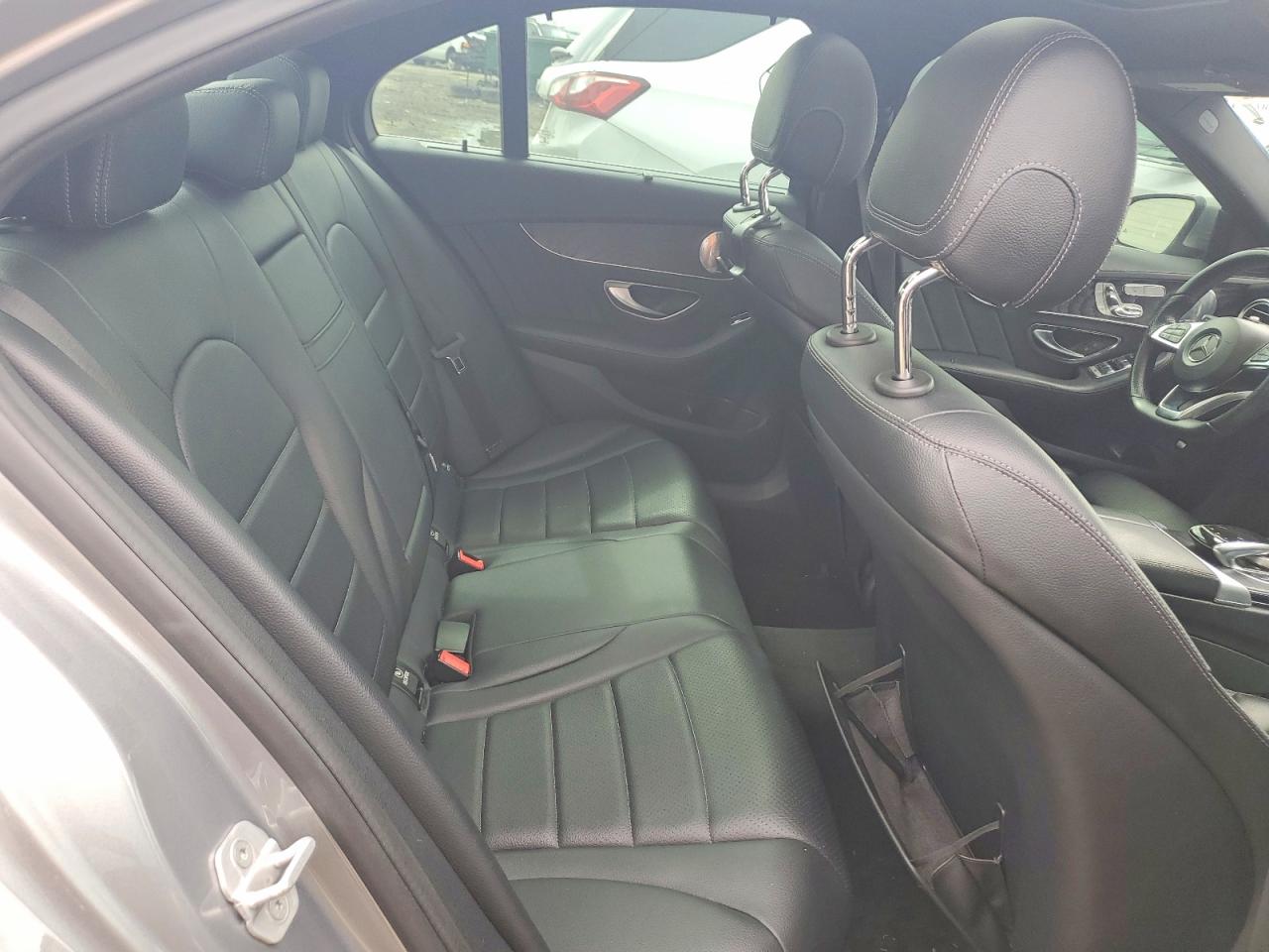2015 Mercedes-benz C 400 4matic Серебряный vin: 55SWF6GB5FU023494