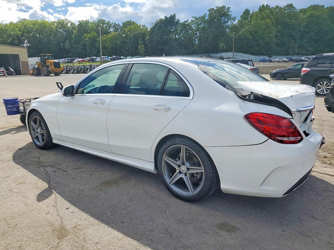 2015 Mercedes-benz C 400 4matic White vin: 55SWF6GB5FU034107