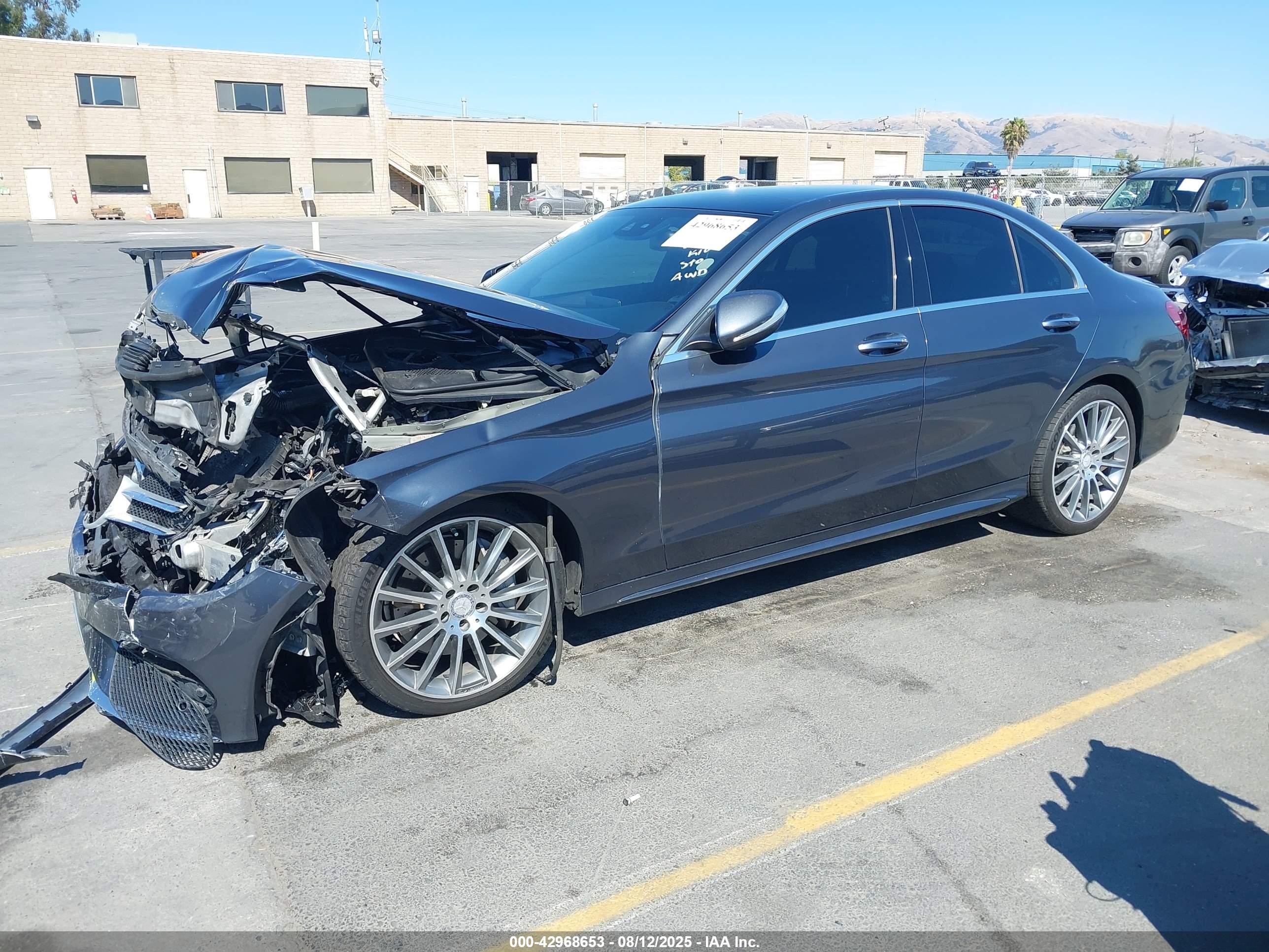 2015 Mercedes-benz C 400 4matic Light Blue vin: 55SWF6GB6FU028963