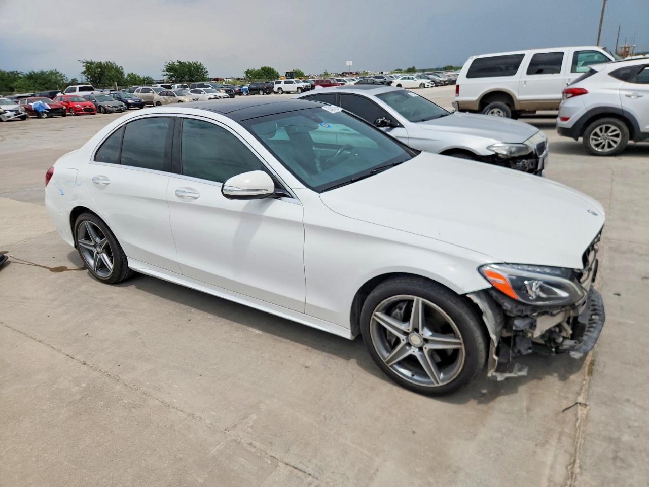 2015 Mercedes-benz C 400 4matic White vin: 55SWF6GB6FU033354