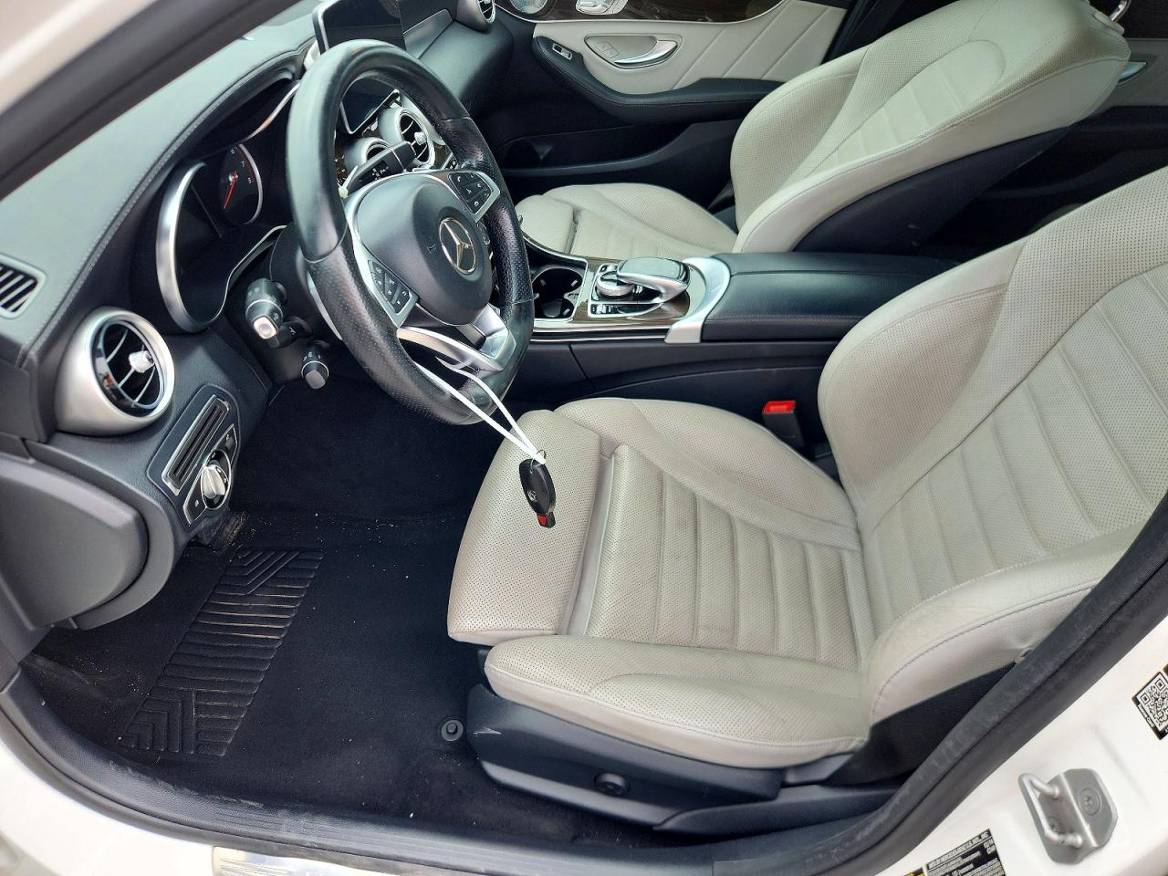2015 Mercedes-benz C 400 4matic White vin: 55SWF6GB6FU033354