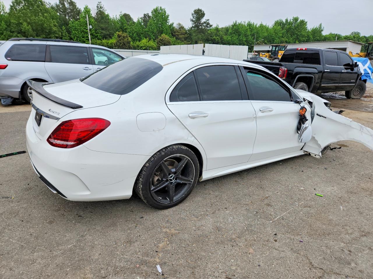 2015 Mercedes-benz C 400 4matic Белый vin: 55SWF6GB7FU032567
