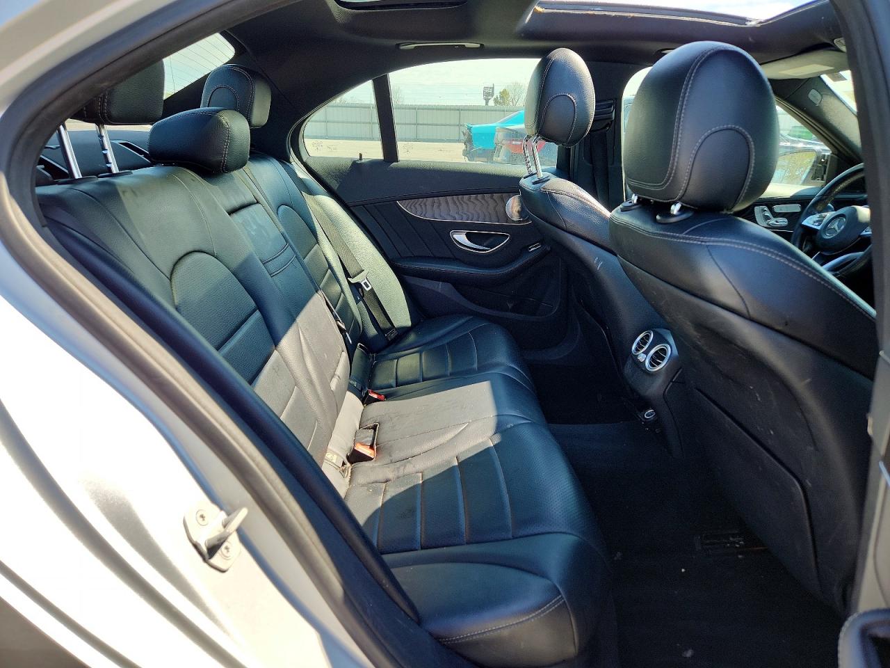2015 Mercedes-benz C 400 4matic Silver vin: 55SWF6GB8FU009783