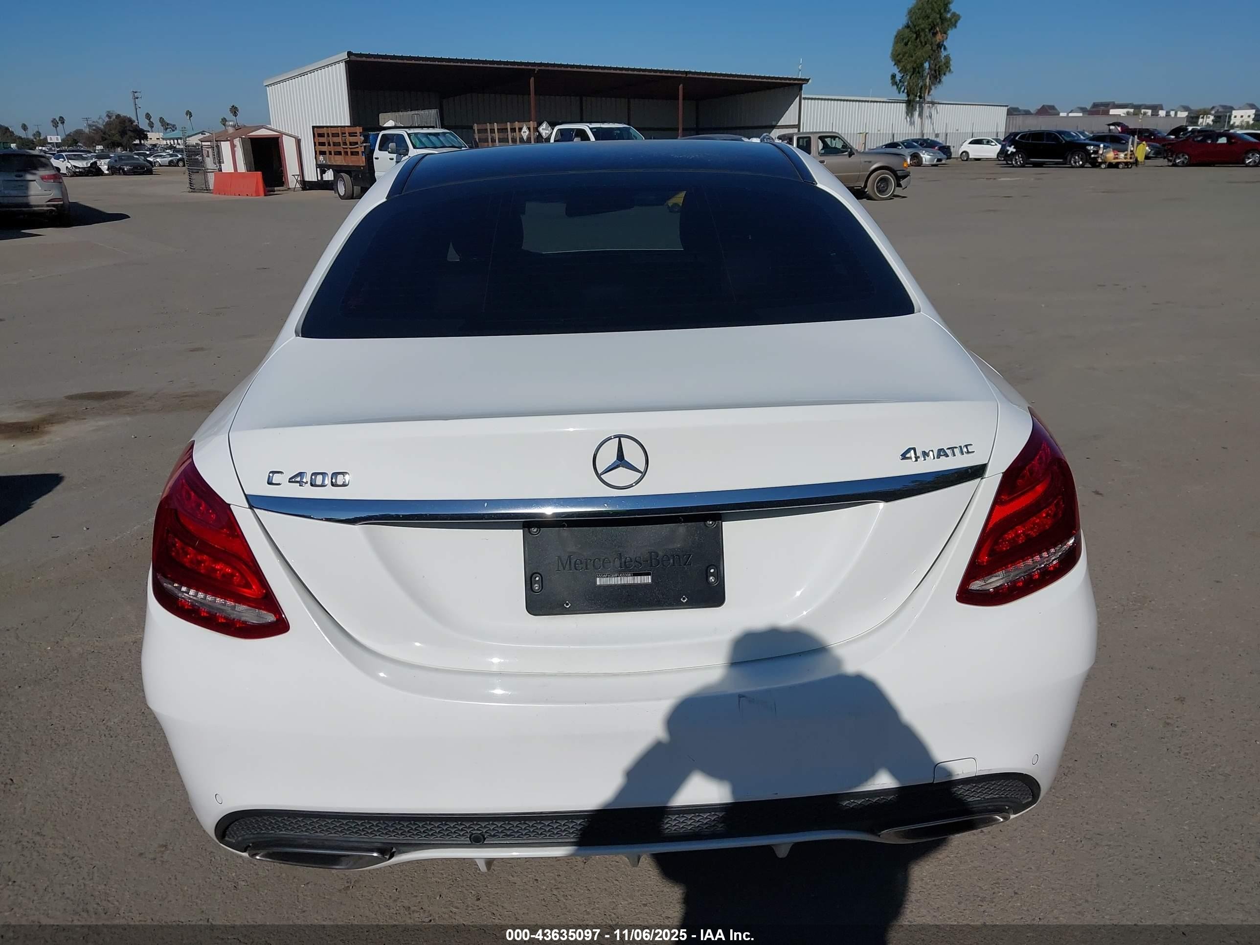 2015 Mercedes-benz C 400 4matic White vin: 55SWF6GB8FU033081