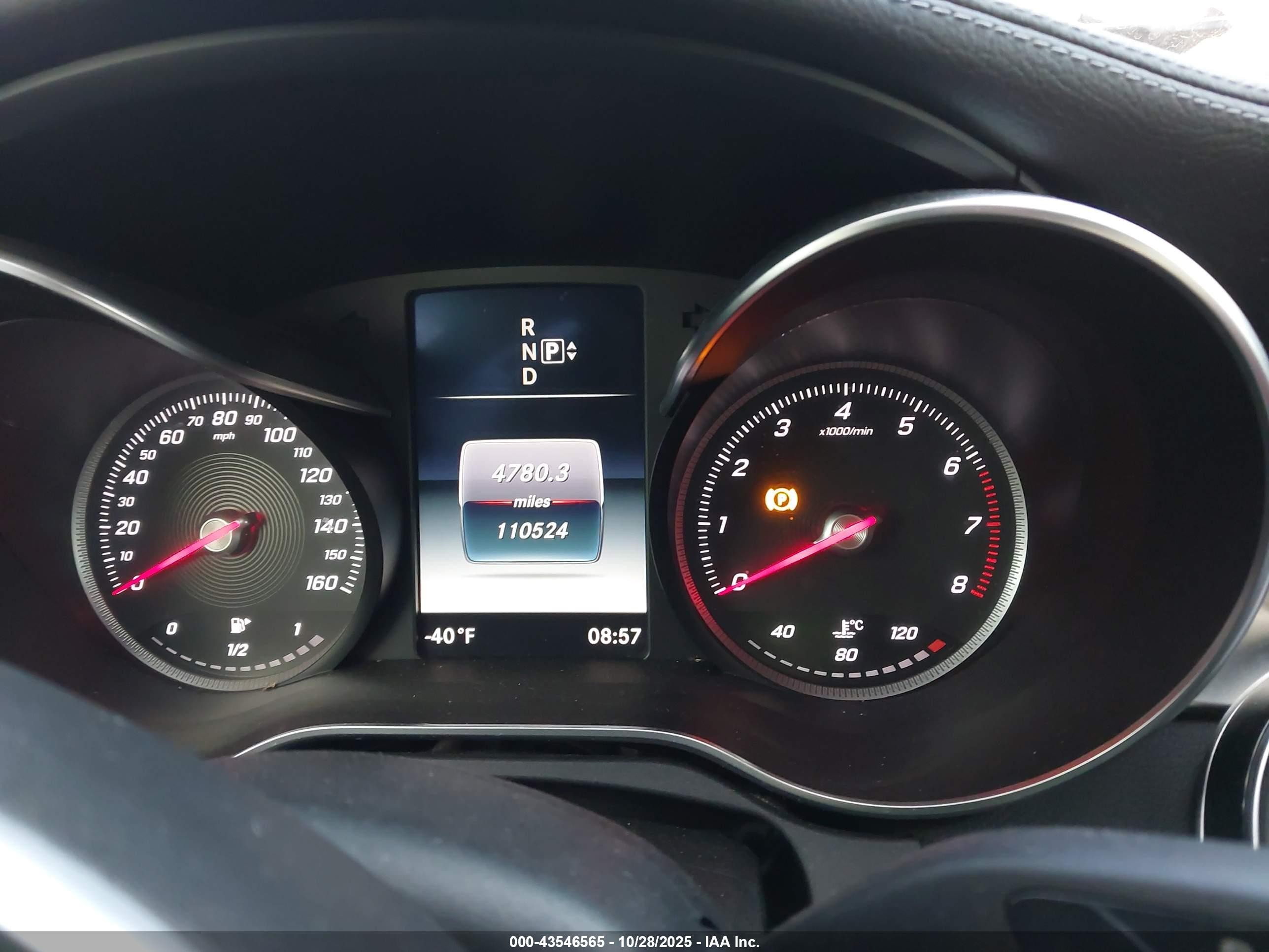 2015 Mercedes-benz C 400 4matic Серебряный vin: 55SWF6GB9FU028617