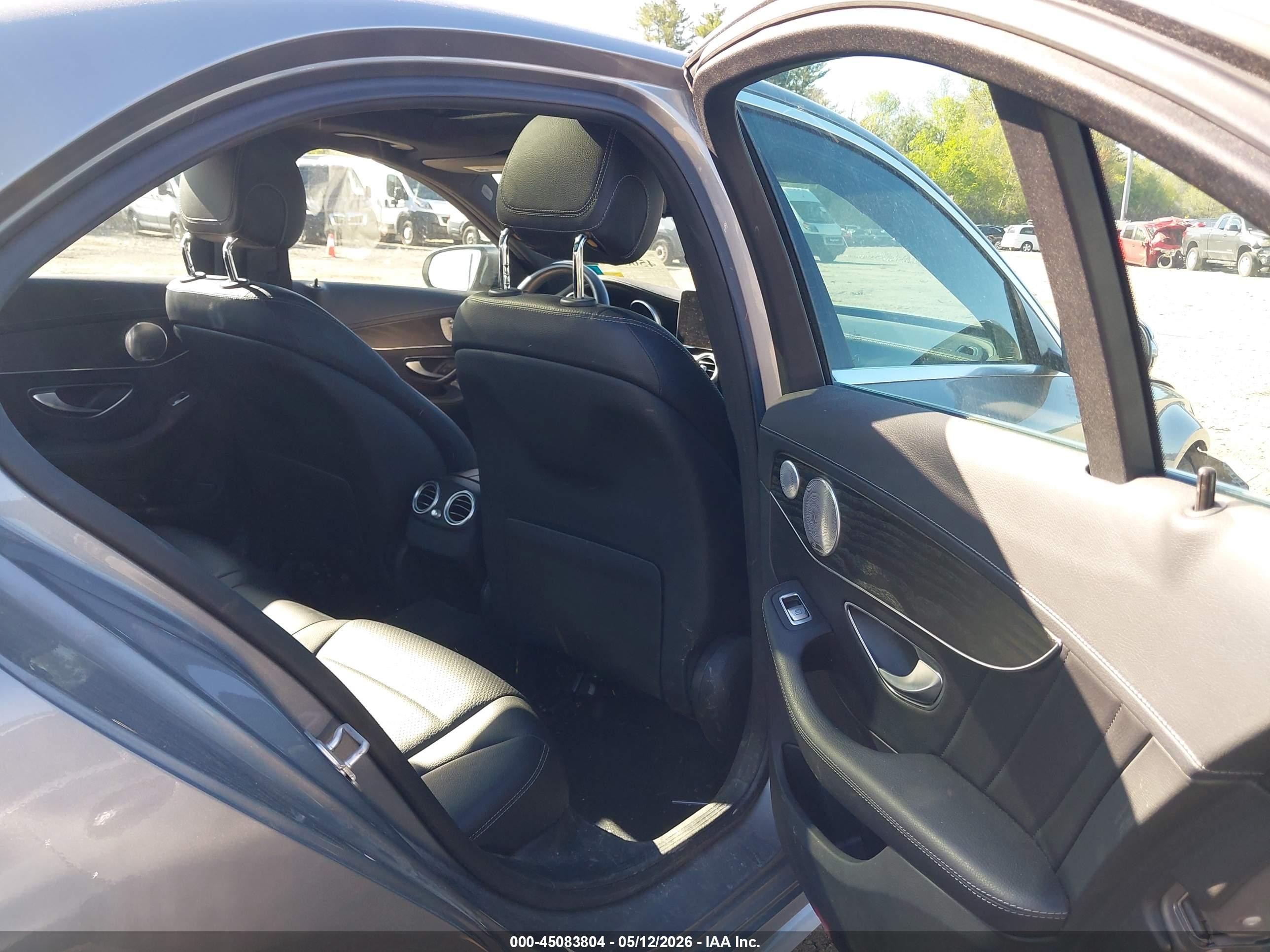 2015 Mercedes-benz C 400 4matic Silver vin: 55SWF6GBXFU010790