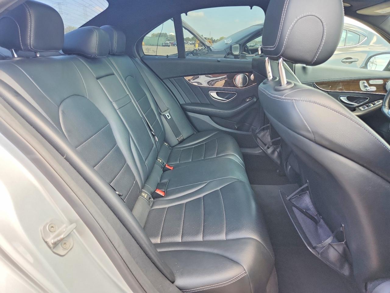 2015 Mercedes-benz C 400 4matic Silver vin: 55SWF6GBXFU027329