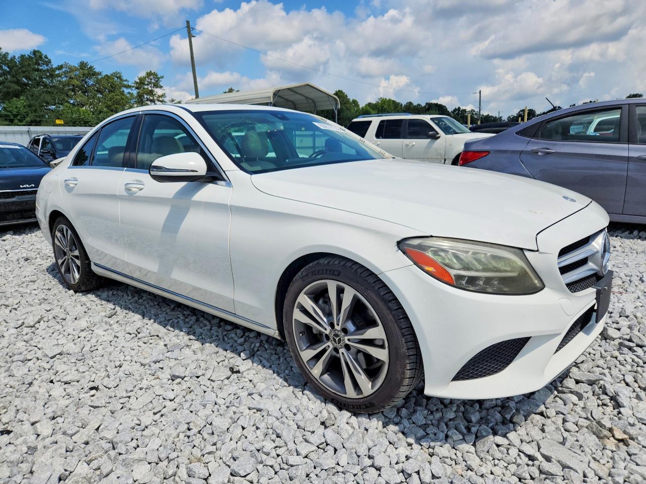 2019 Mercedes-benz C 300 Белый vin: 55SWF8DB4KU289311