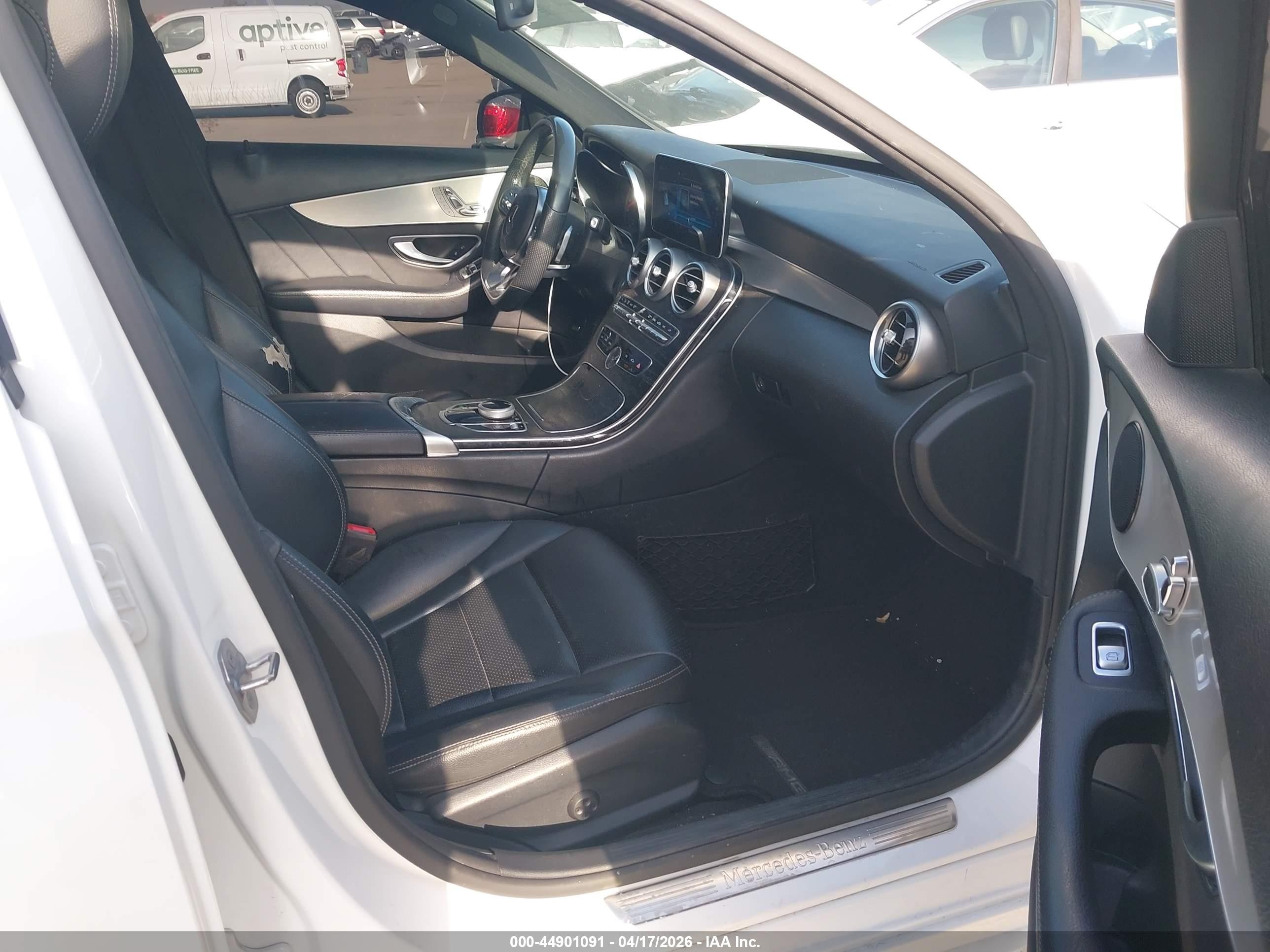 2019 Mercedes-benz C 300   White vin: 55SWF8DB5KU293531