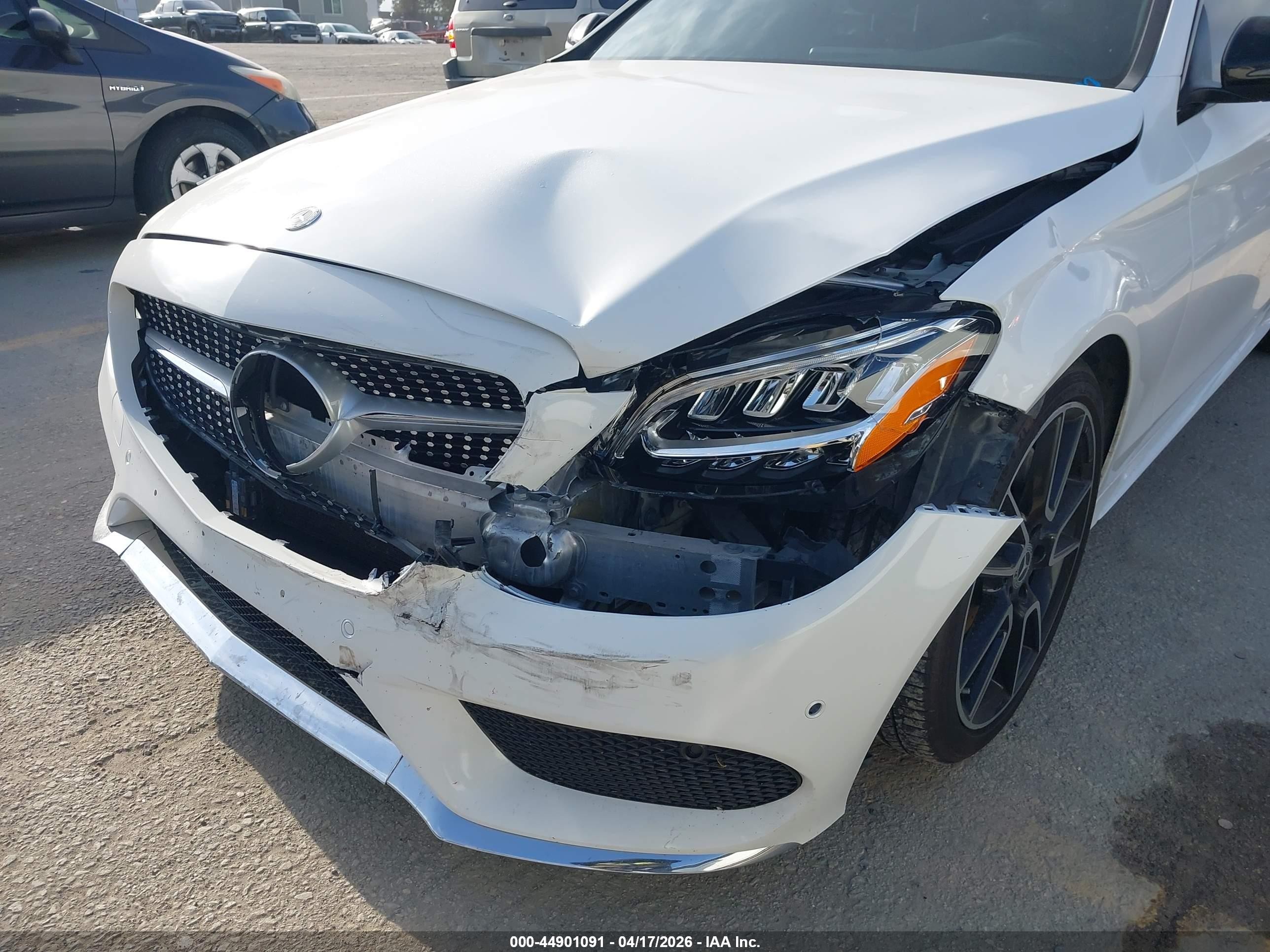 2019 Mercedes-benz C 300   White vin: 55SWF8DB5KU293531