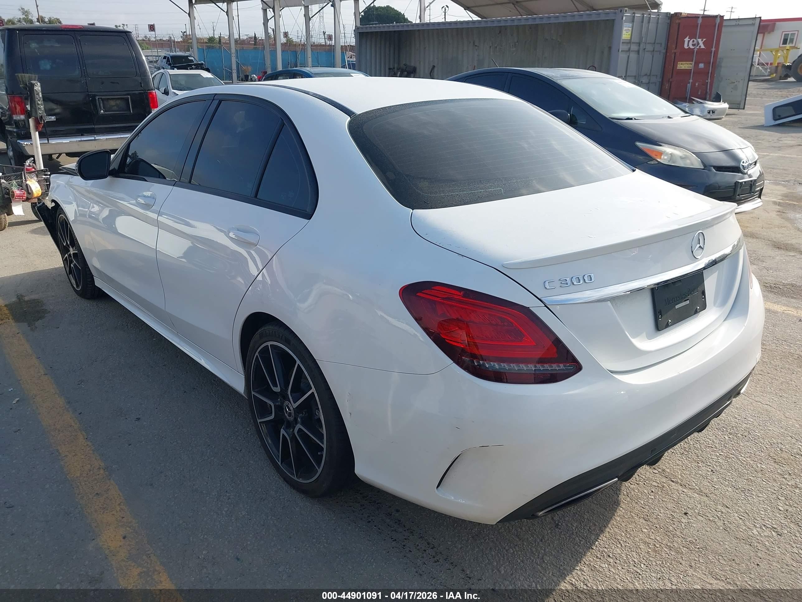 2019 Mercedes-benz C 300   White vin: 55SWF8DB5KU293531