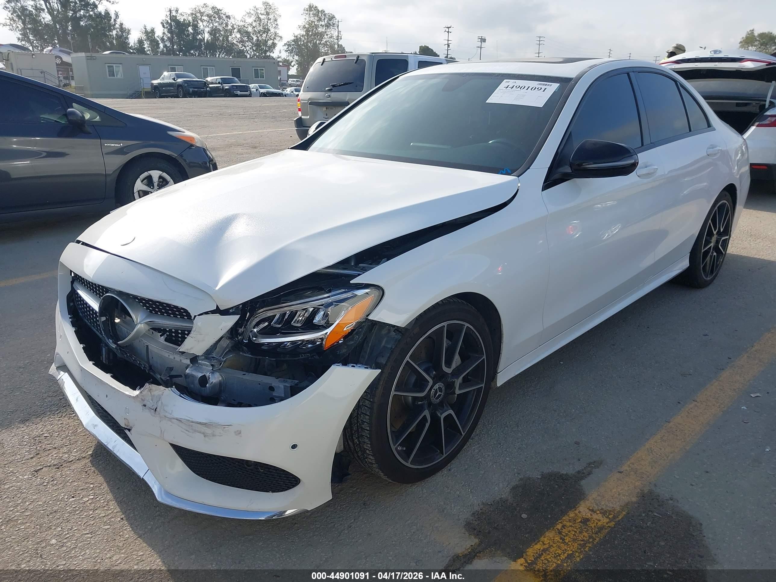 2019 Mercedes-benz C 300   White vin: 55SWF8DB5KU293531