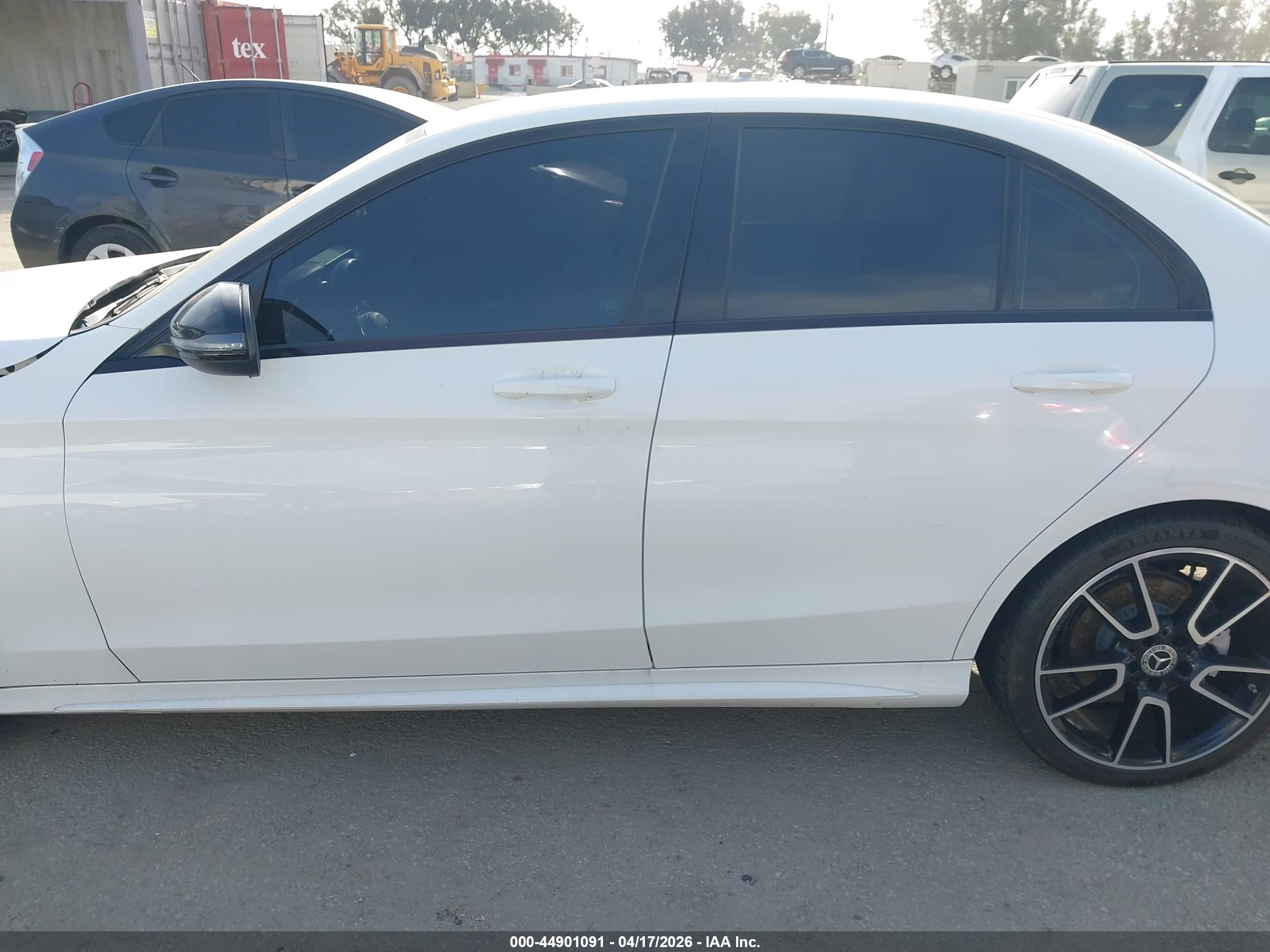 2019 Mercedes-benz C 300   White vin: 55SWF8DB5KU293531