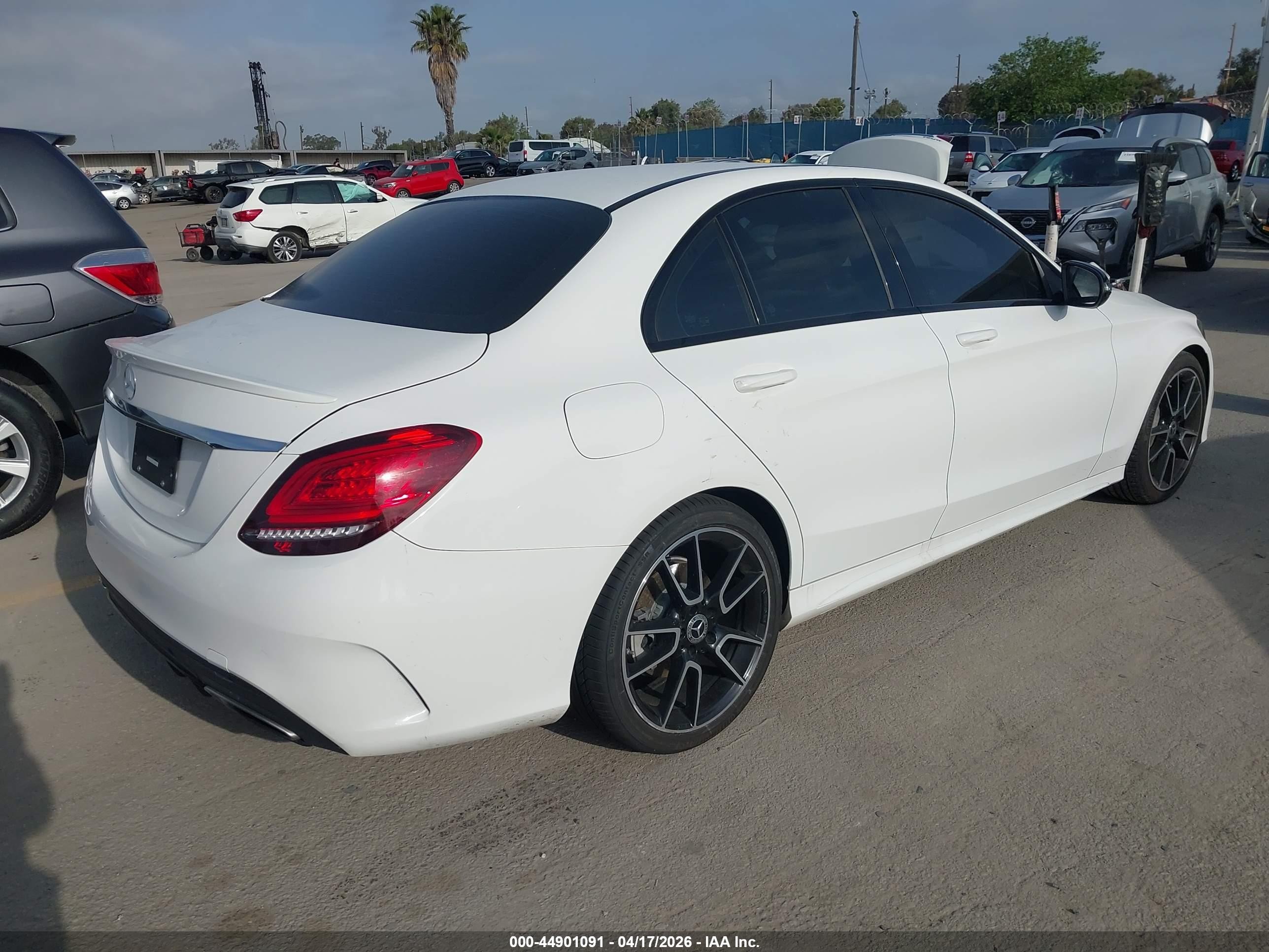 2019 Mercedes-benz C 300   White vin: 55SWF8DB5KU293531