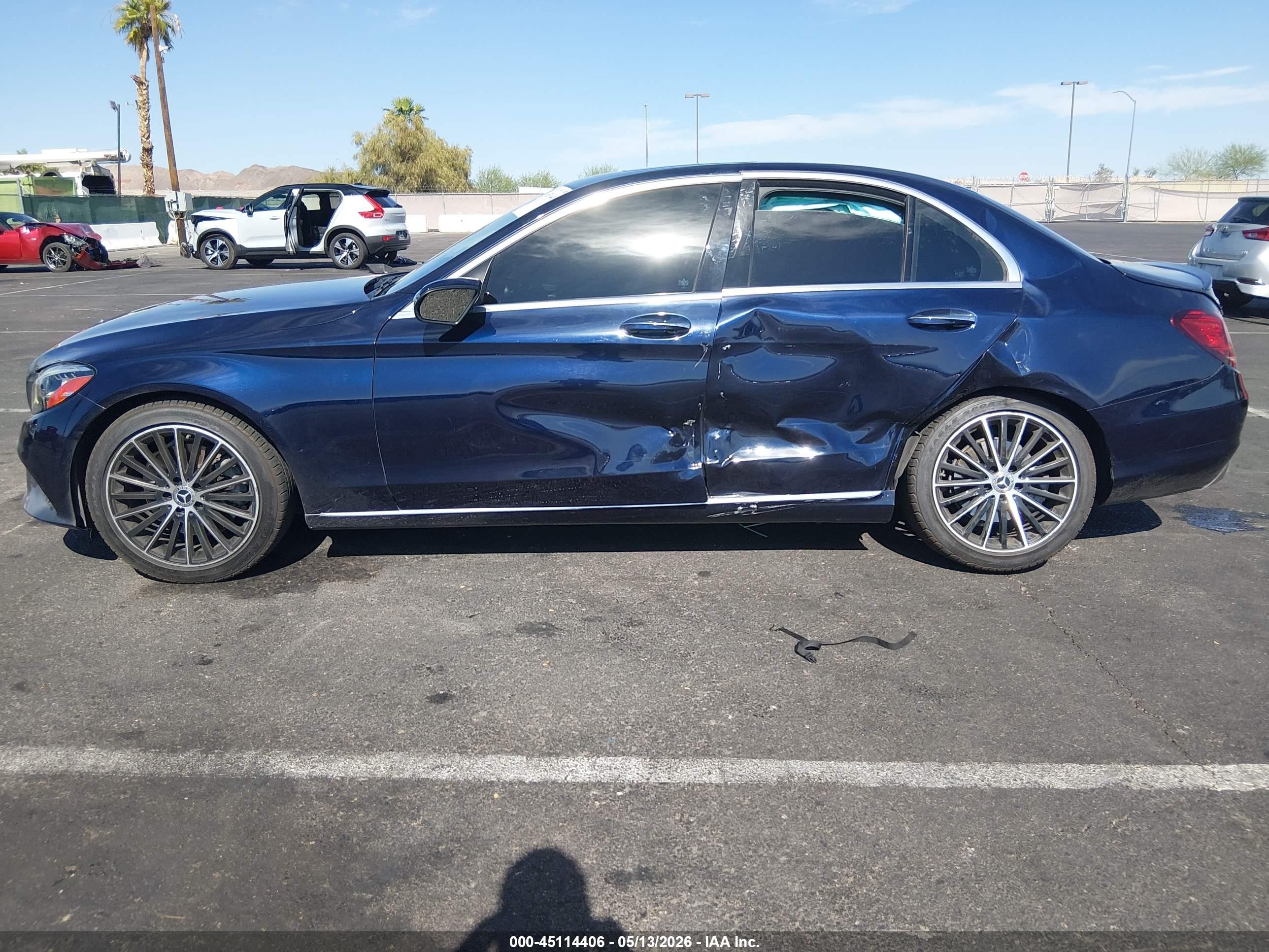 2019 Mercedes-benz C 300 Синий vin: 55SWF8DB7KU306344