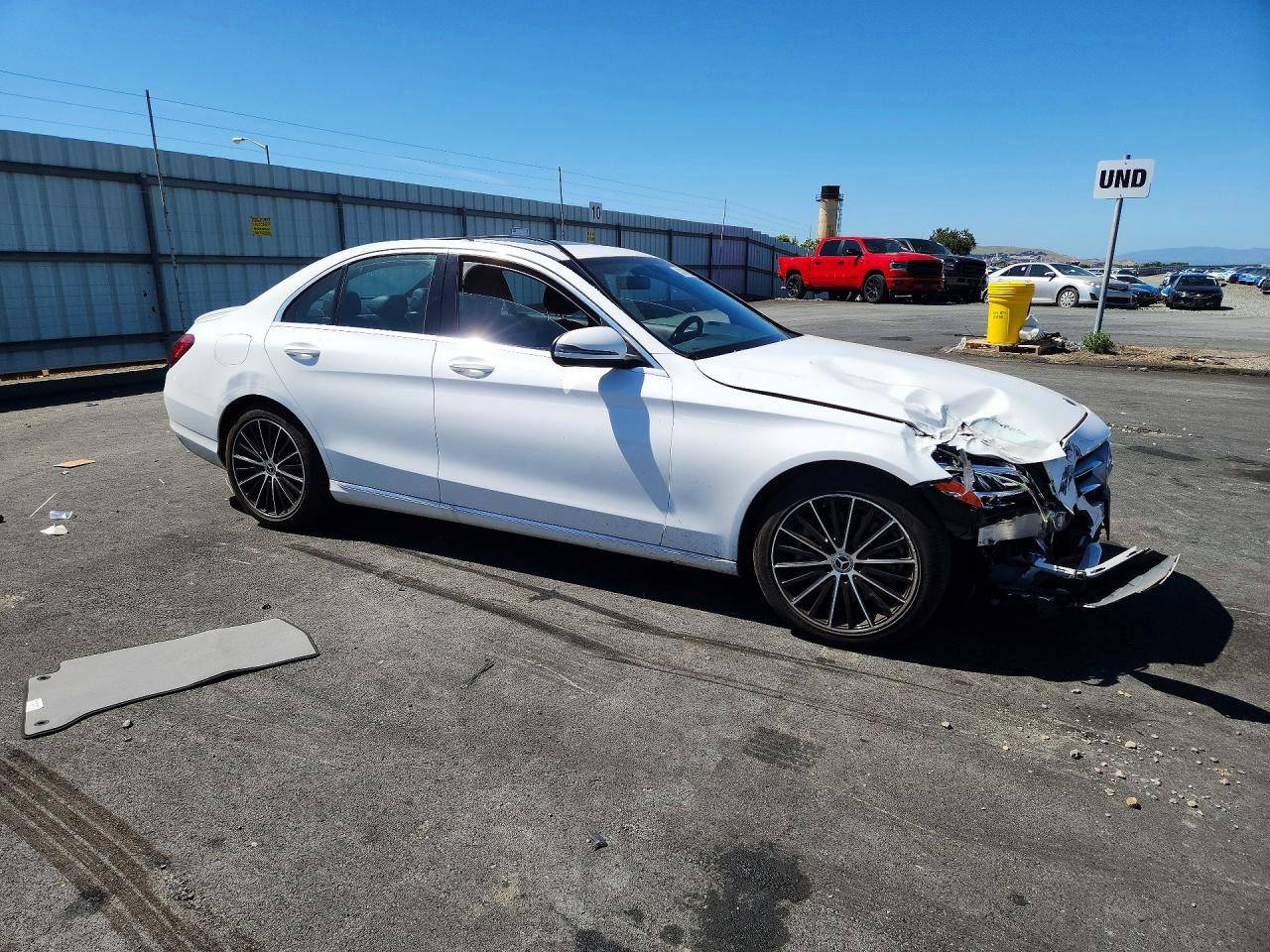 2019 Mercedes-benz C 300 White vin: 55SWF8DBXKU300005