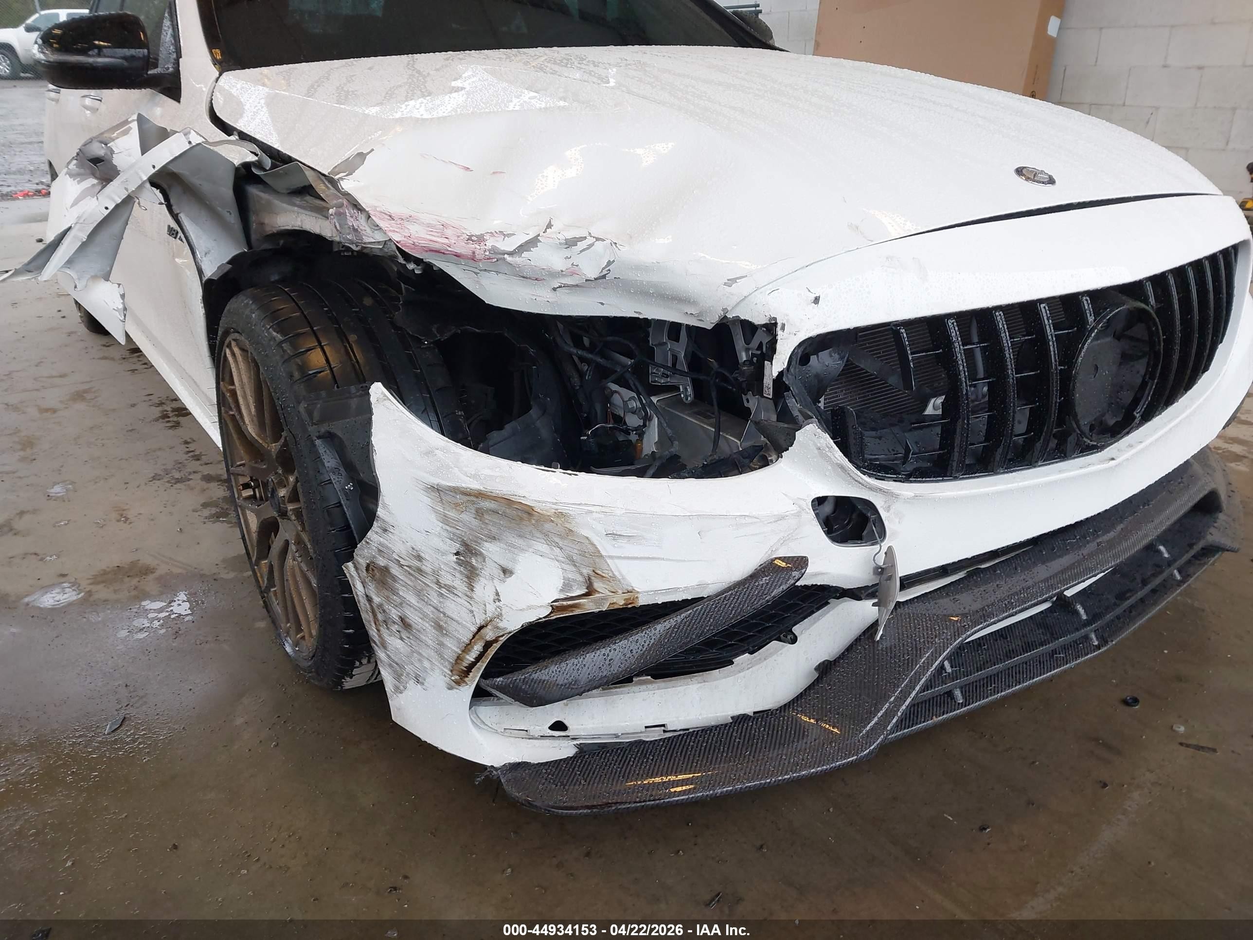 2017 Mercedes-benz Amg C 63   White vin: 55SWF8GB8HU191077