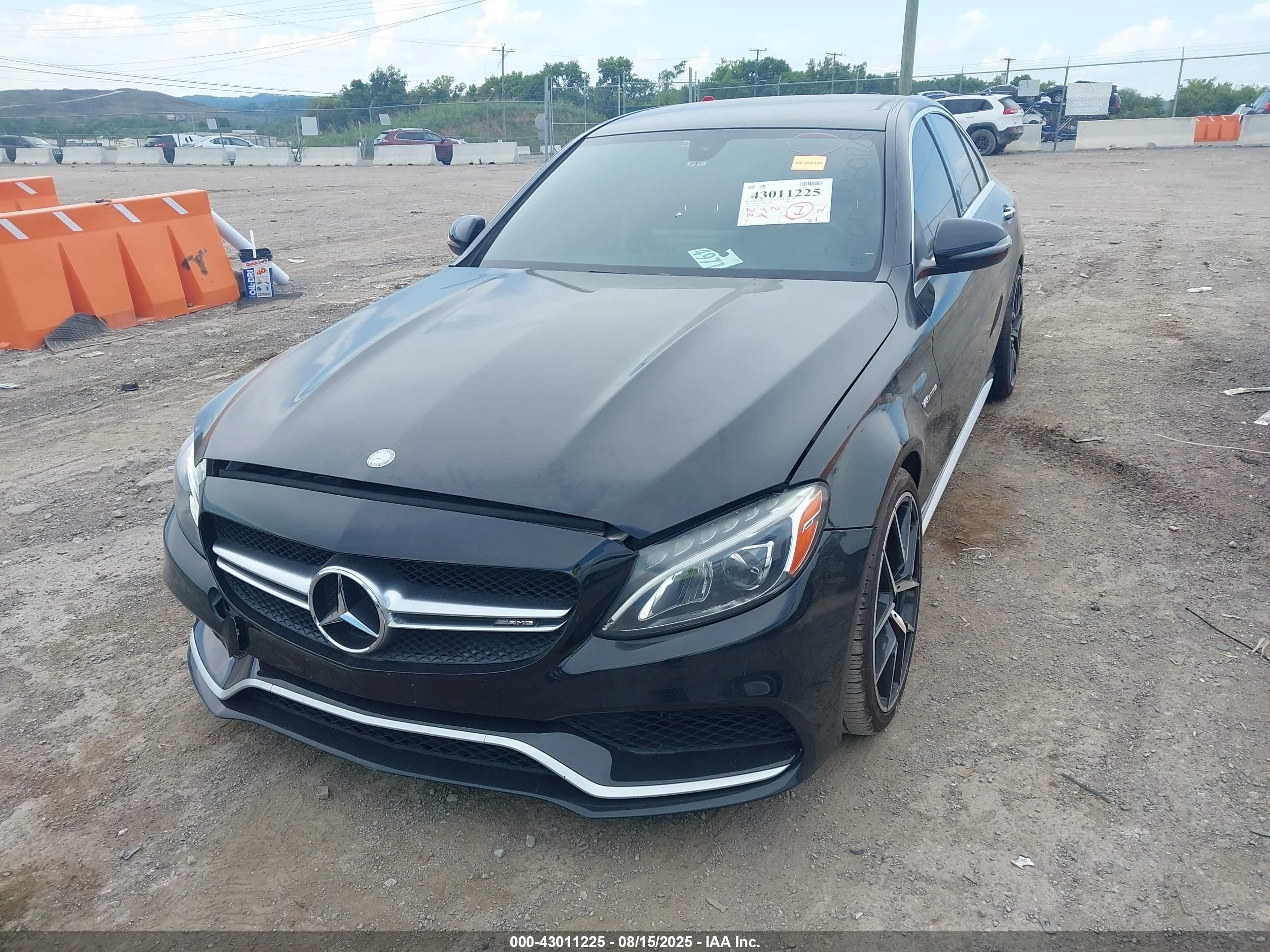 2016 Mercedes-benz Amg C 63 S Черный vin: 55SWF8HB5GU110923