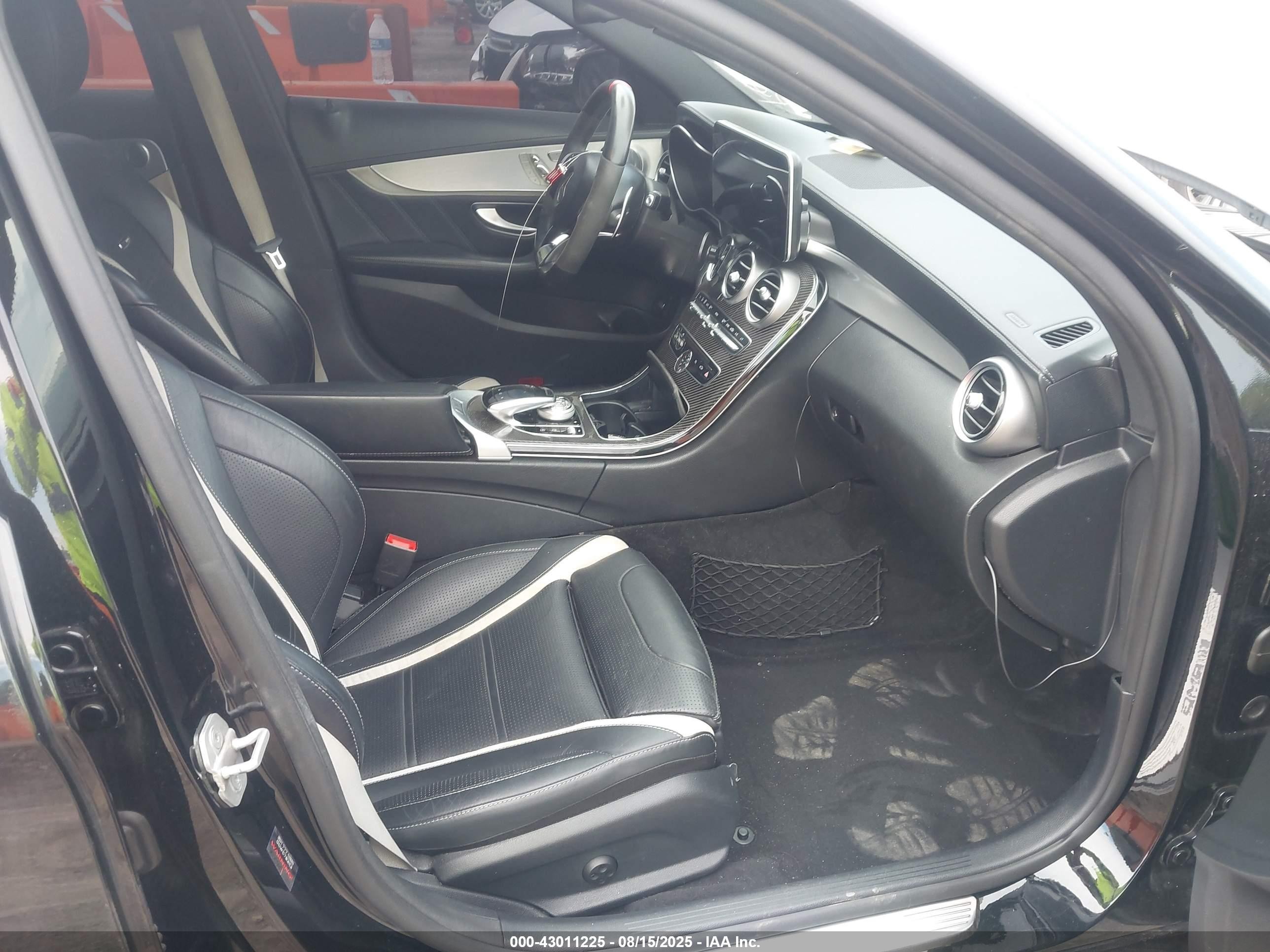 2016 Mercedes-benz Amg C 63 S Черный vin: 55SWF8HB5GU110923