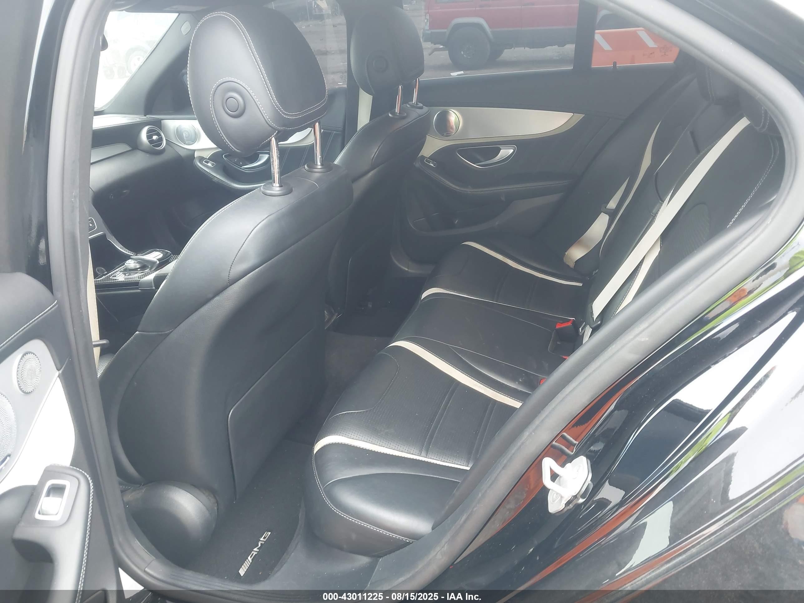 2016 Mercedes-benz Amg C 63 S Черный vin: 55SWF8HB5GU110923