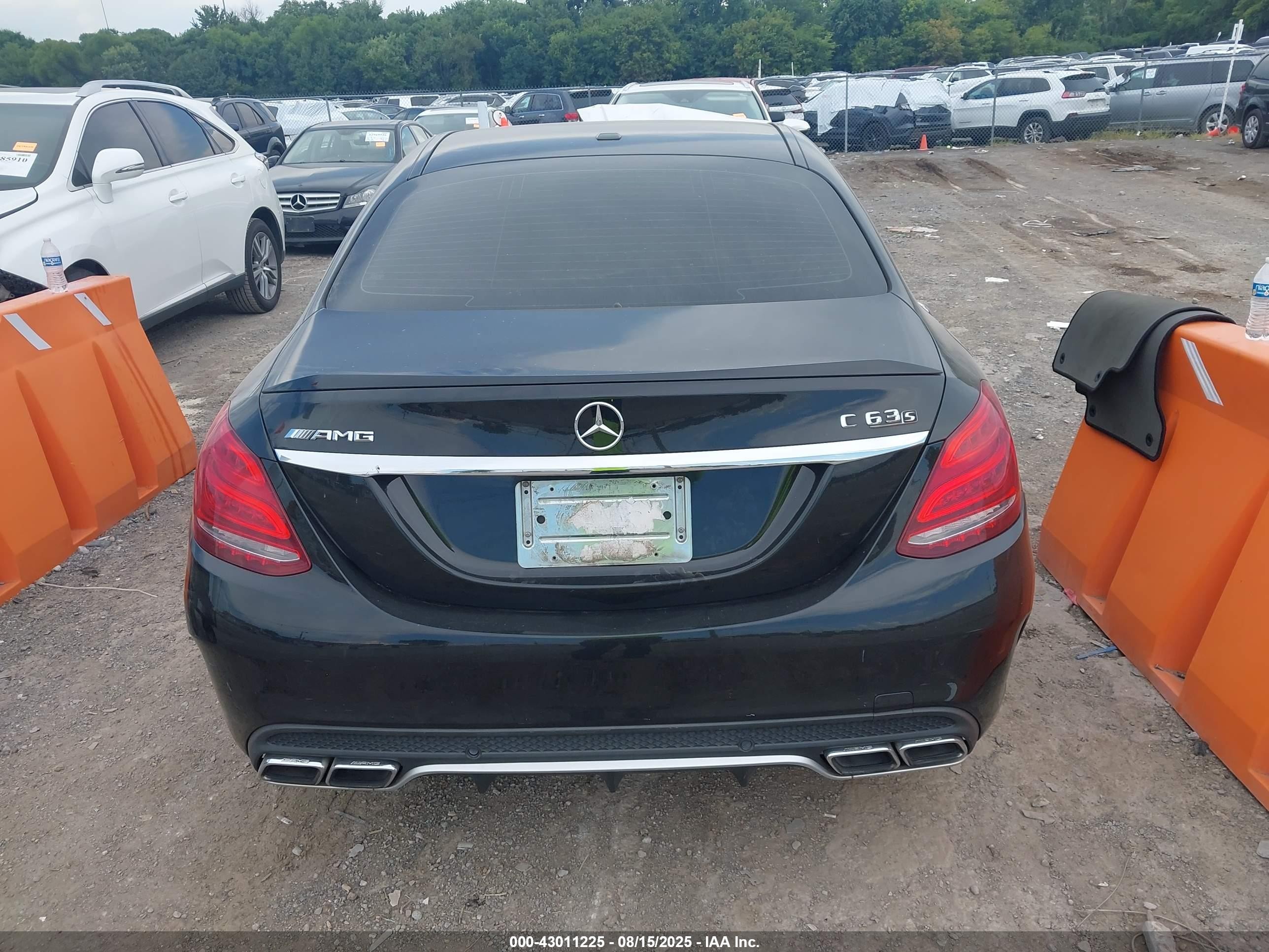2016 Mercedes-benz Amg C 63 S Черный vin: 55SWF8HB5GU110923