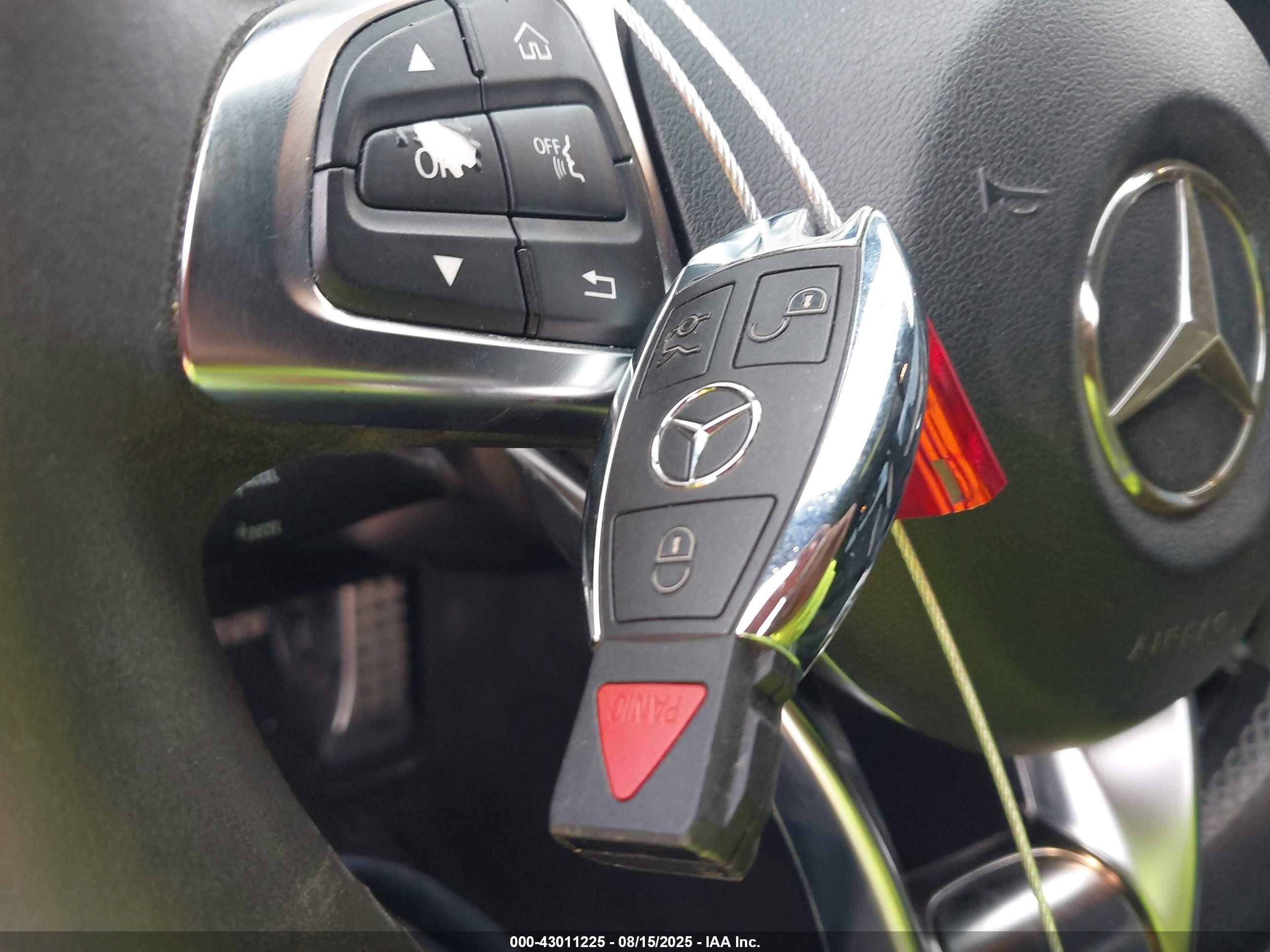 2016 Mercedes-benz Amg C 63 S Черный vin: 55SWF8HB5GU110923