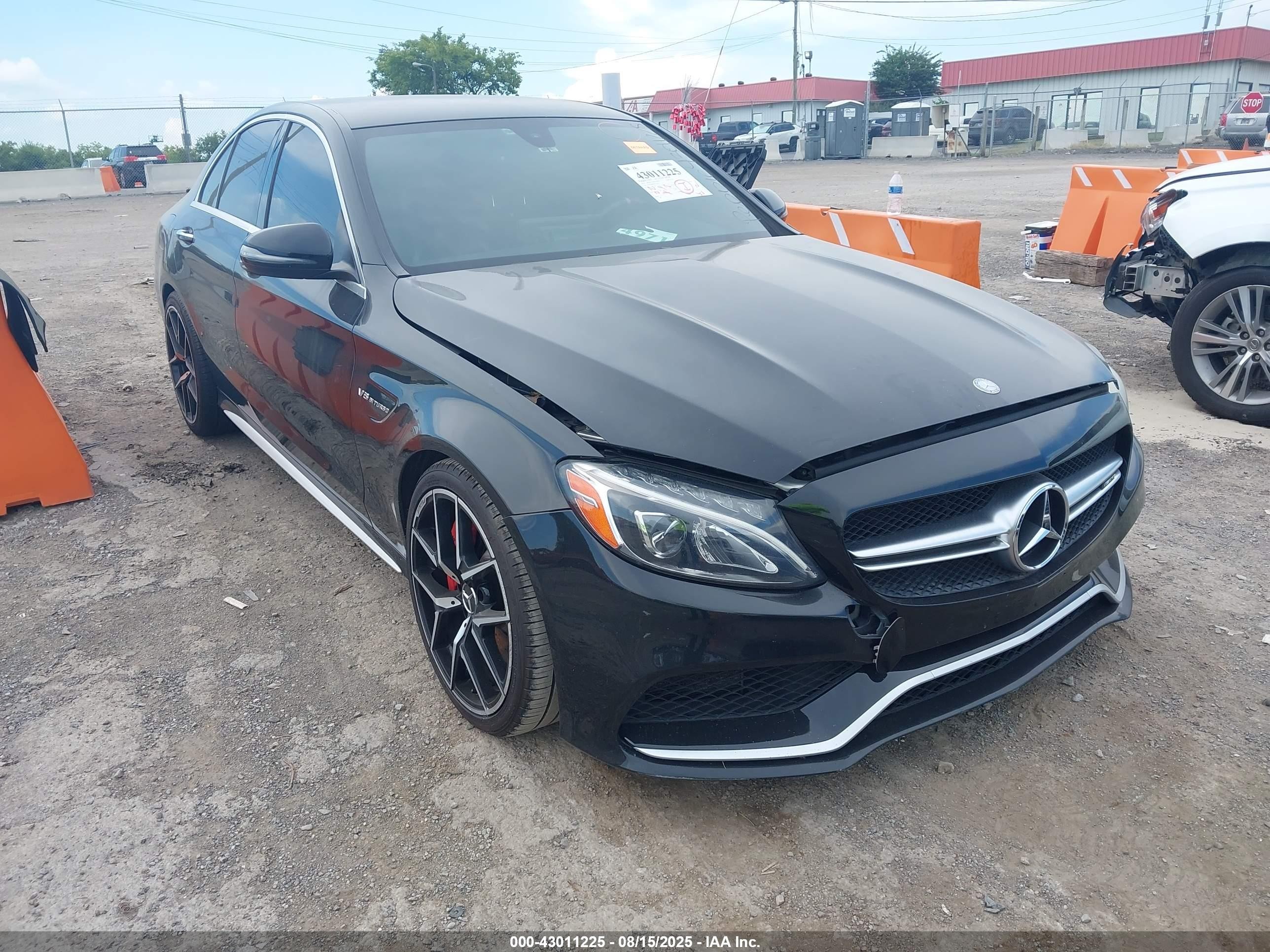 2016 Mercedes-benz Amg C 63 S Черный vin: 55SWF8HB5GU110923