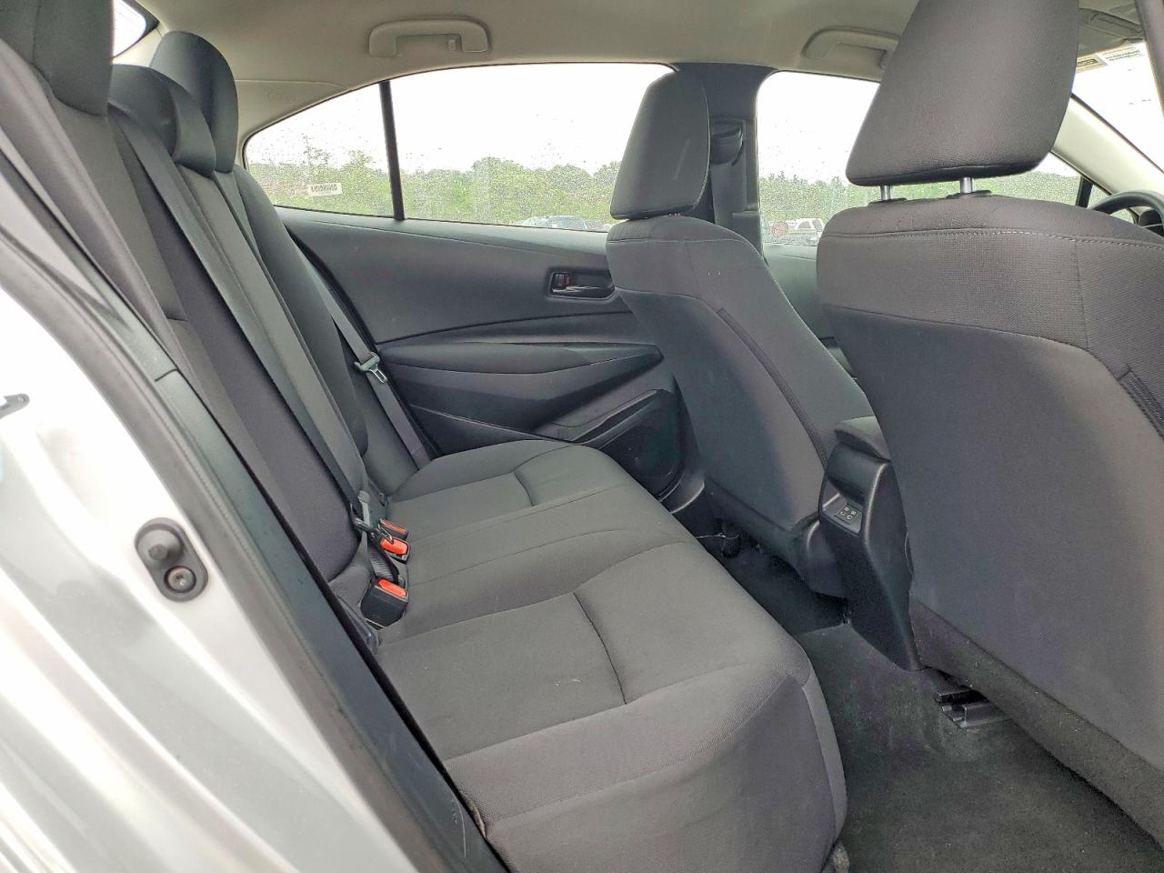 2025 Toyota Corolla Le Silver vin: 5YFB4MDEXSP277841