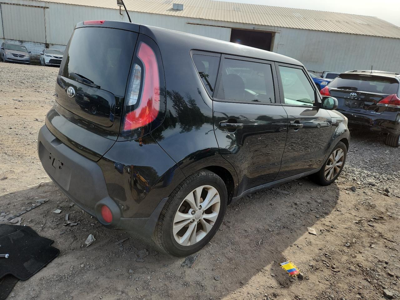 2015 Kia Soul + Black vin: KNDJP3A56F7203518