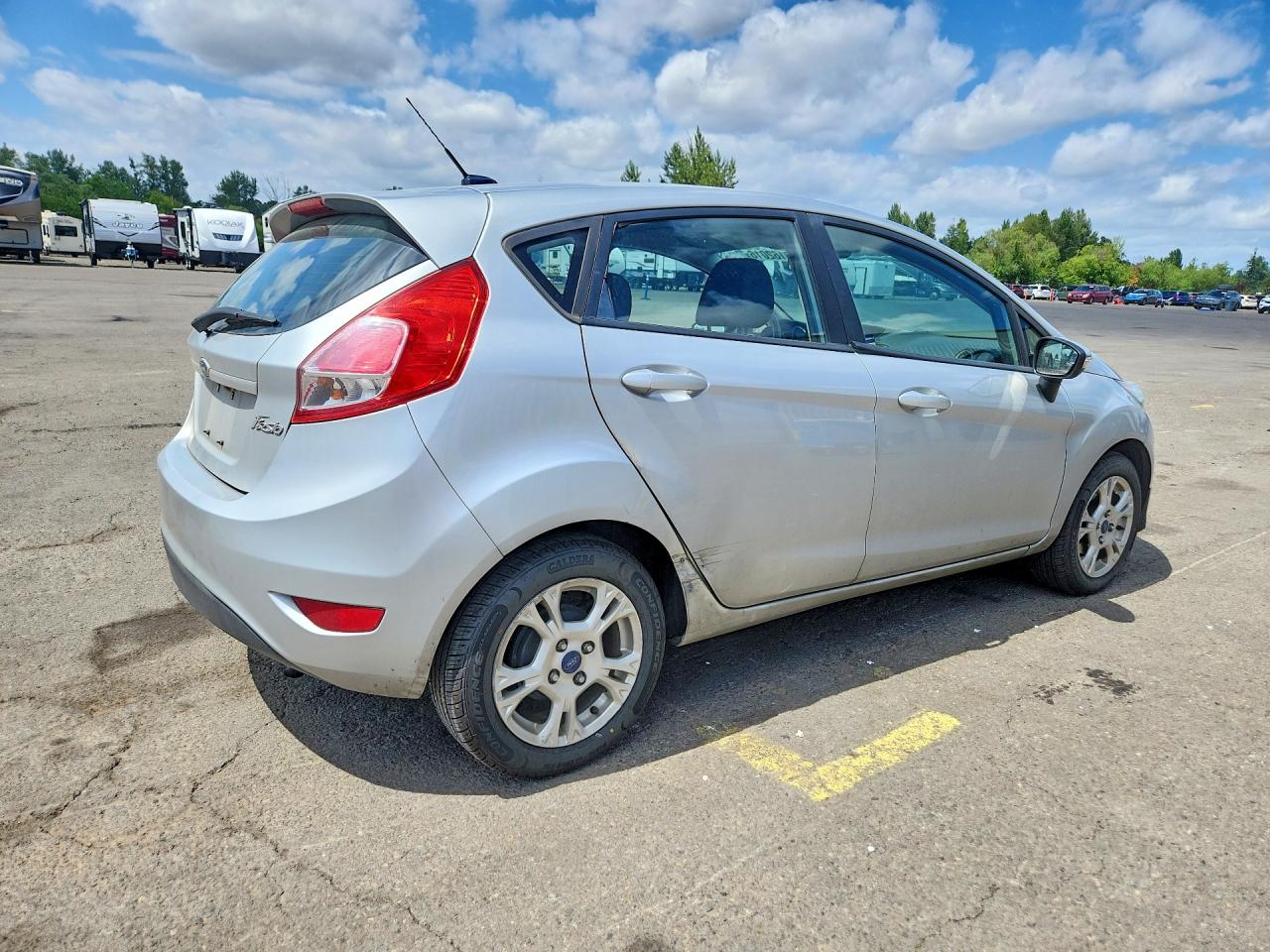 2015 Ford Fiesta Se Silver vin: 3FADP4EJ0FM123637