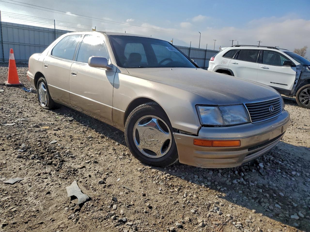 1995 Lexus Ls 400 Gold vin: JT8UF22E2S0021180