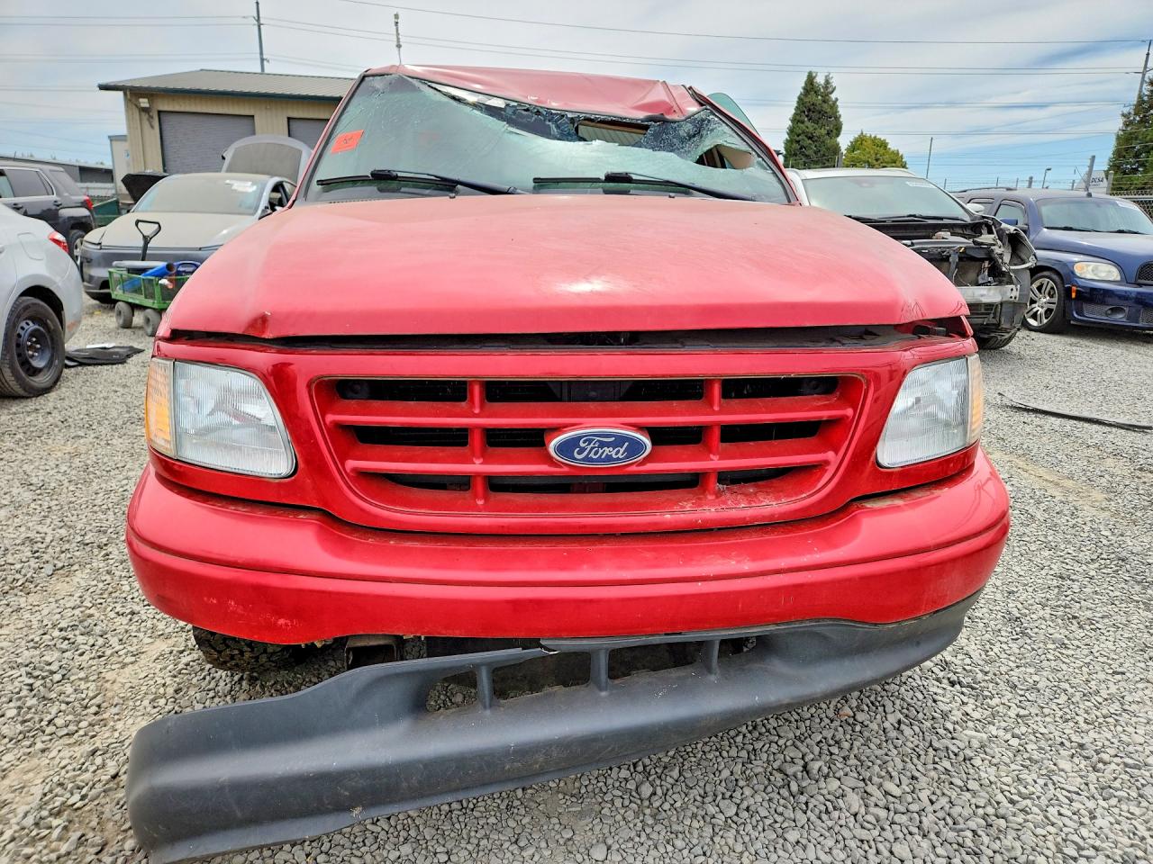 1999 Ford F150 Red vin: 2FTZF172XXCA78467