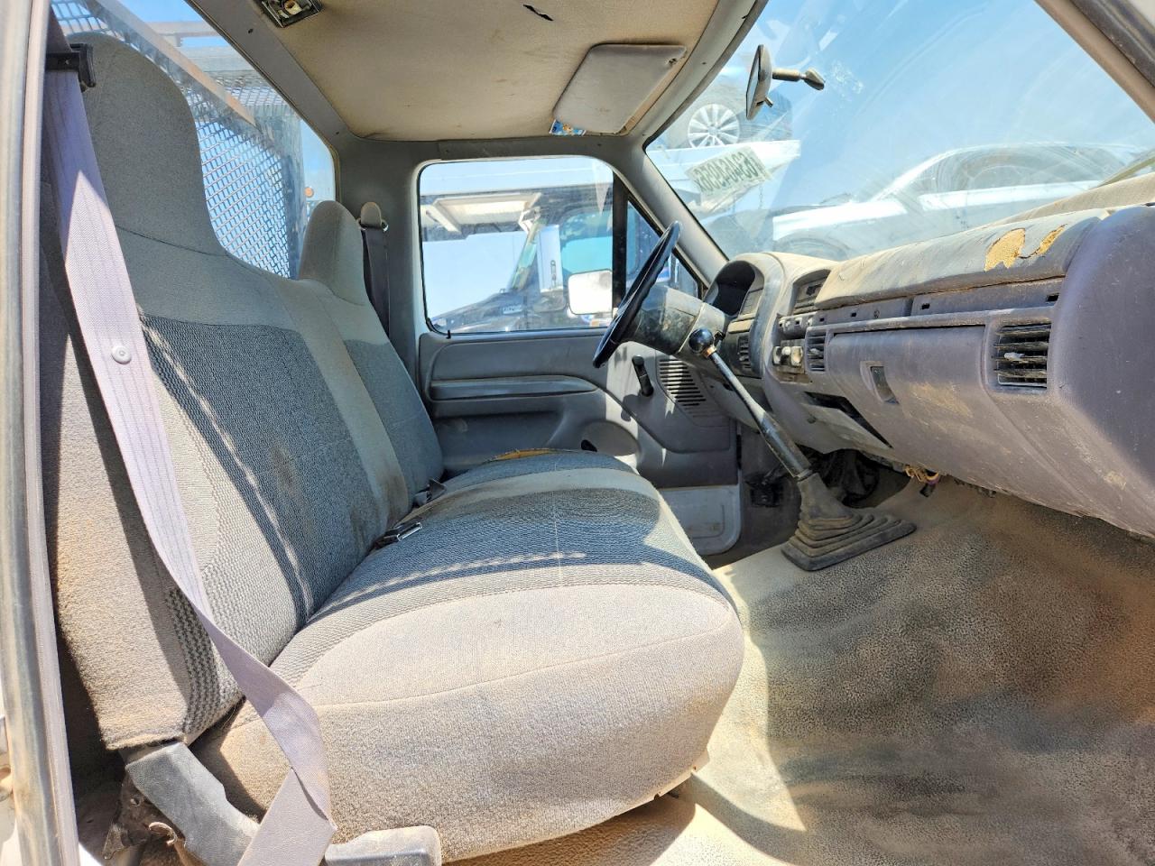 1997 Ford F250 White vin: 3FTHF25H6VMA72630