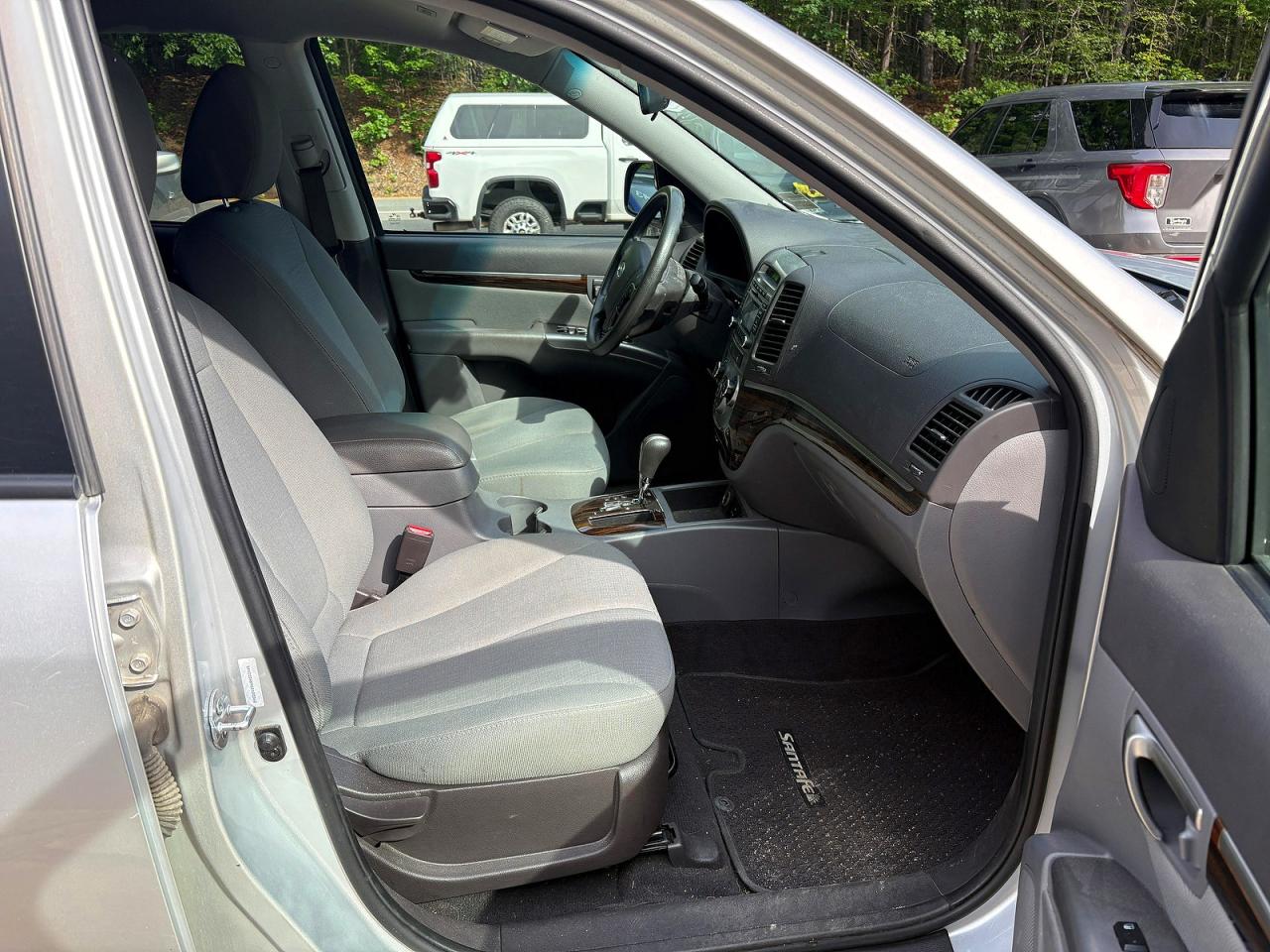 2012 Hyundai Santa Fe Gls Gray vin: 5XYZGDAB9CG103362