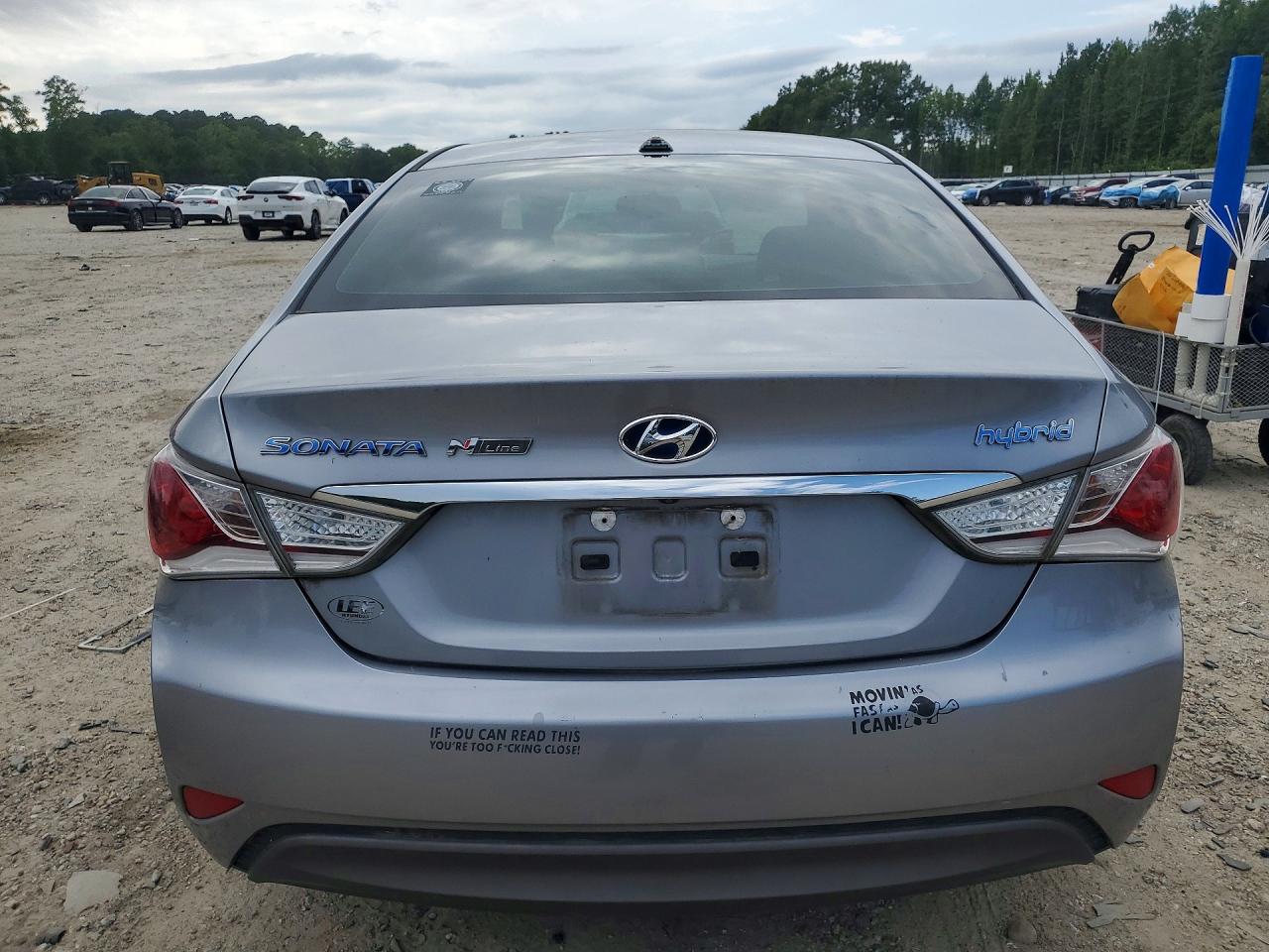 2015 Hyundai Sonata Hybrid Base Silver vin: KMHEC4A40FA130459