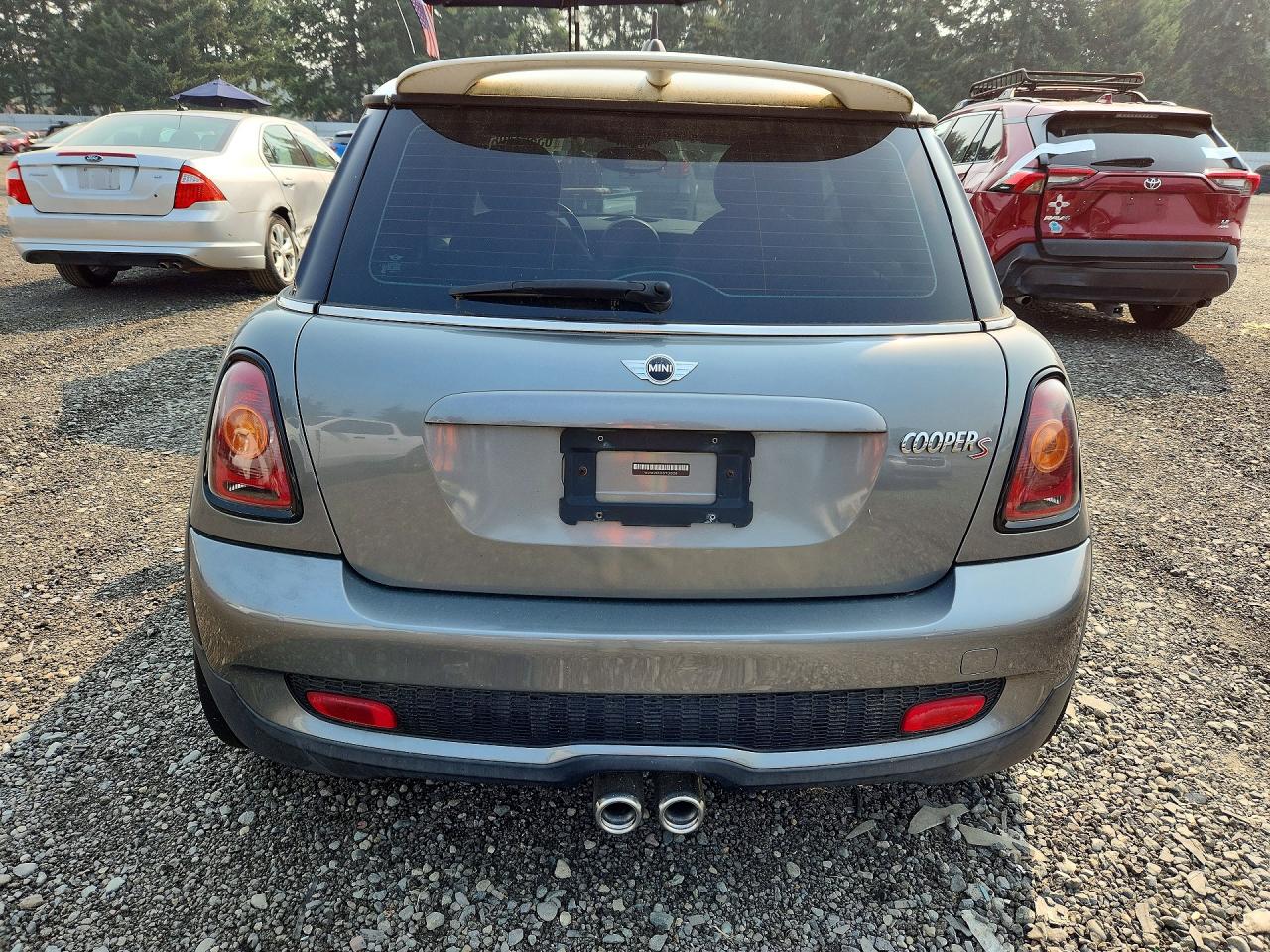 2007 Mini Cooper S Gray vin: WMWMF73557TL85058
