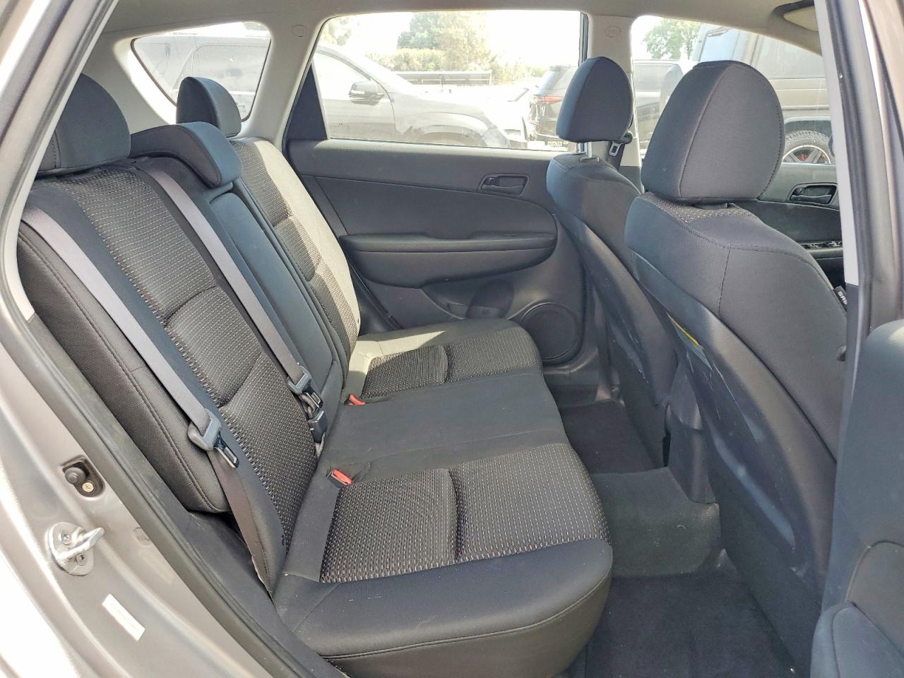 2012 Hyundai Elantra Touring Gls Silver vin: KMHDB8AE6CU138431